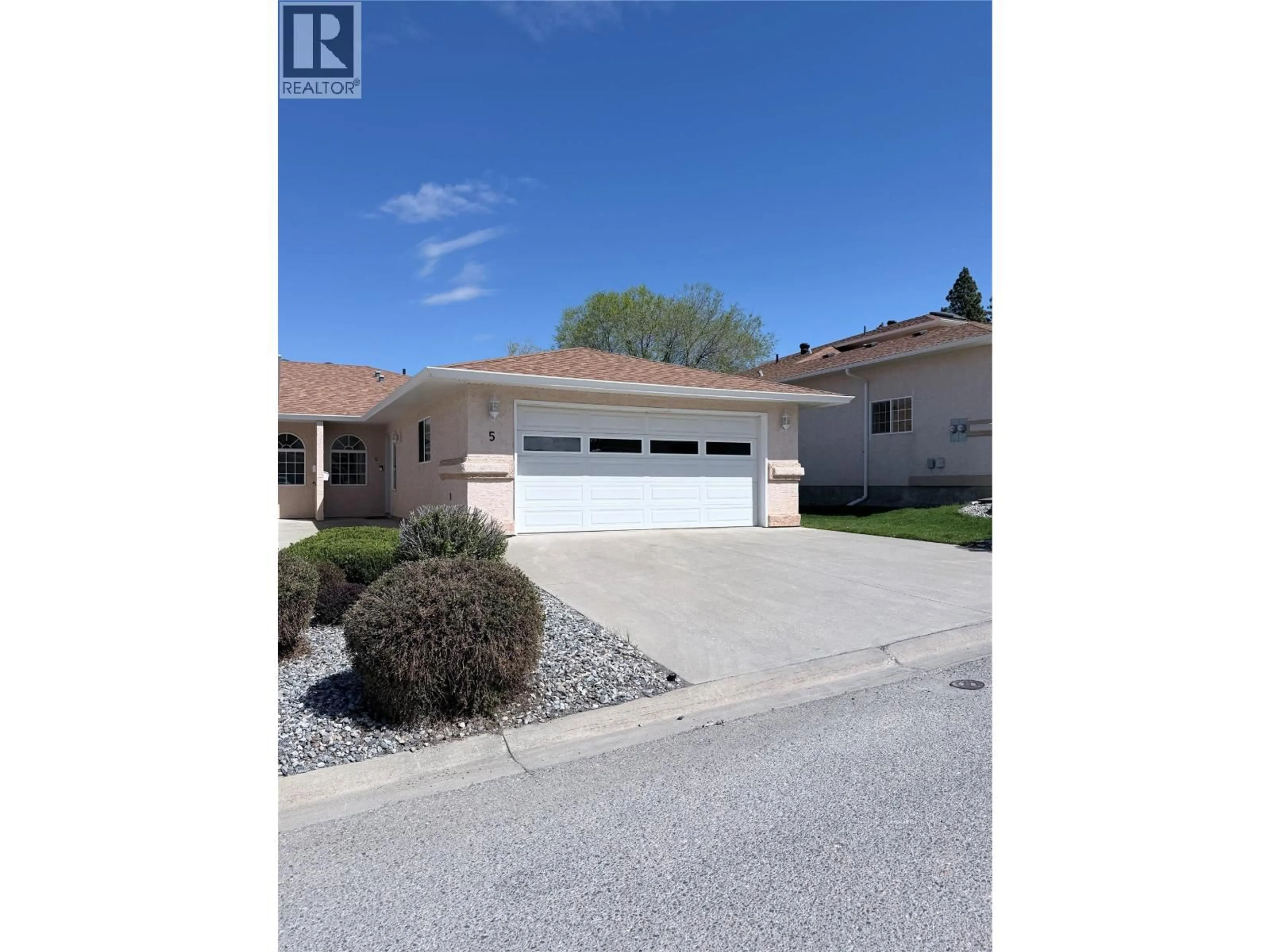 A pic from outside/outdoor area/front of a property/back of a property/a pic from drone, unknown for 5 - 617 27TH AVENUE SOUTH, Cranbrook British Columbia V1C6L1