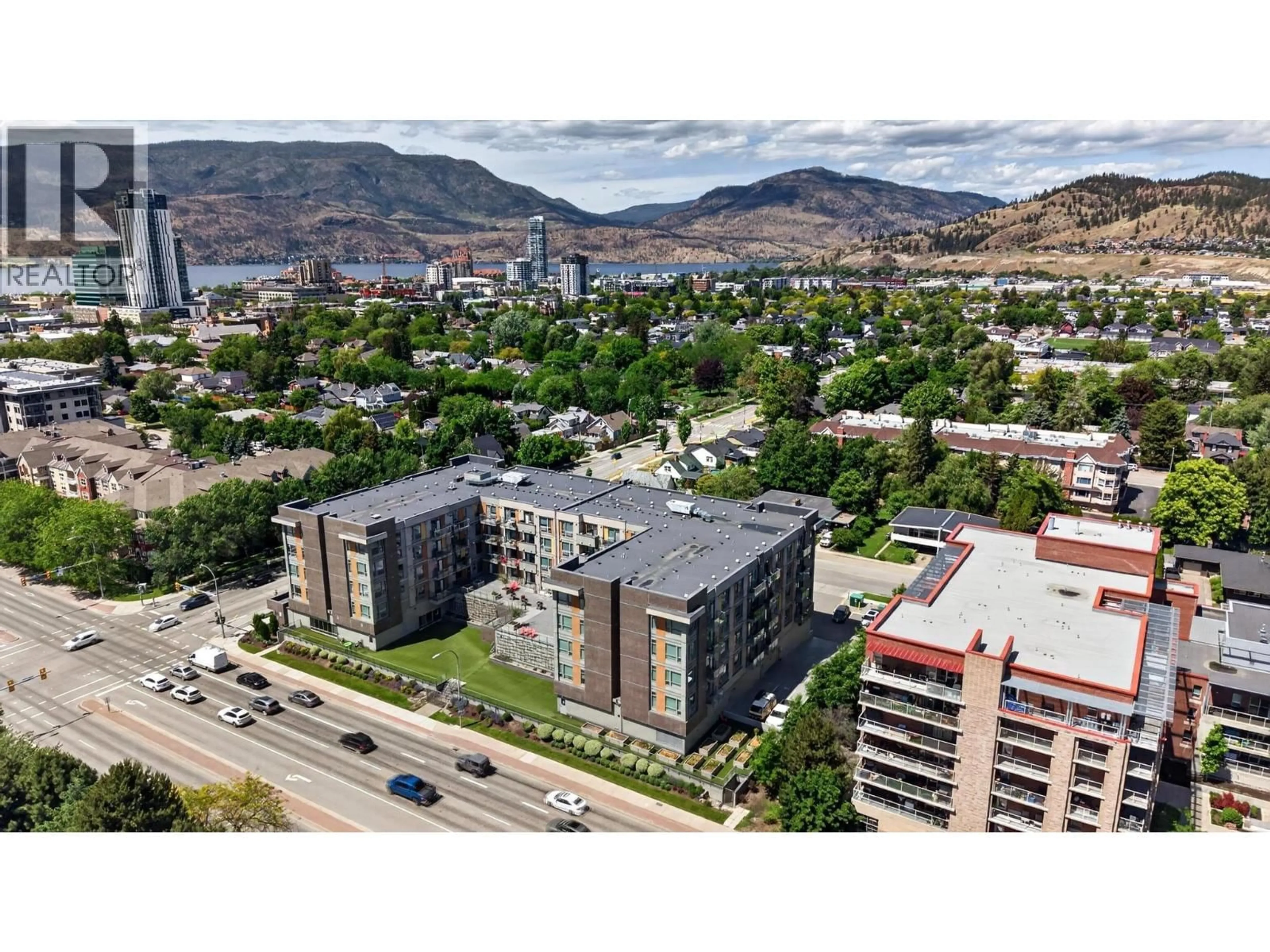 A pic from outside/outdoor area/front of a property/back of a property/a pic from drone, mountain view for 424 - 925 LEON AVENUE, Kelowna British Columbia V1Y0E5