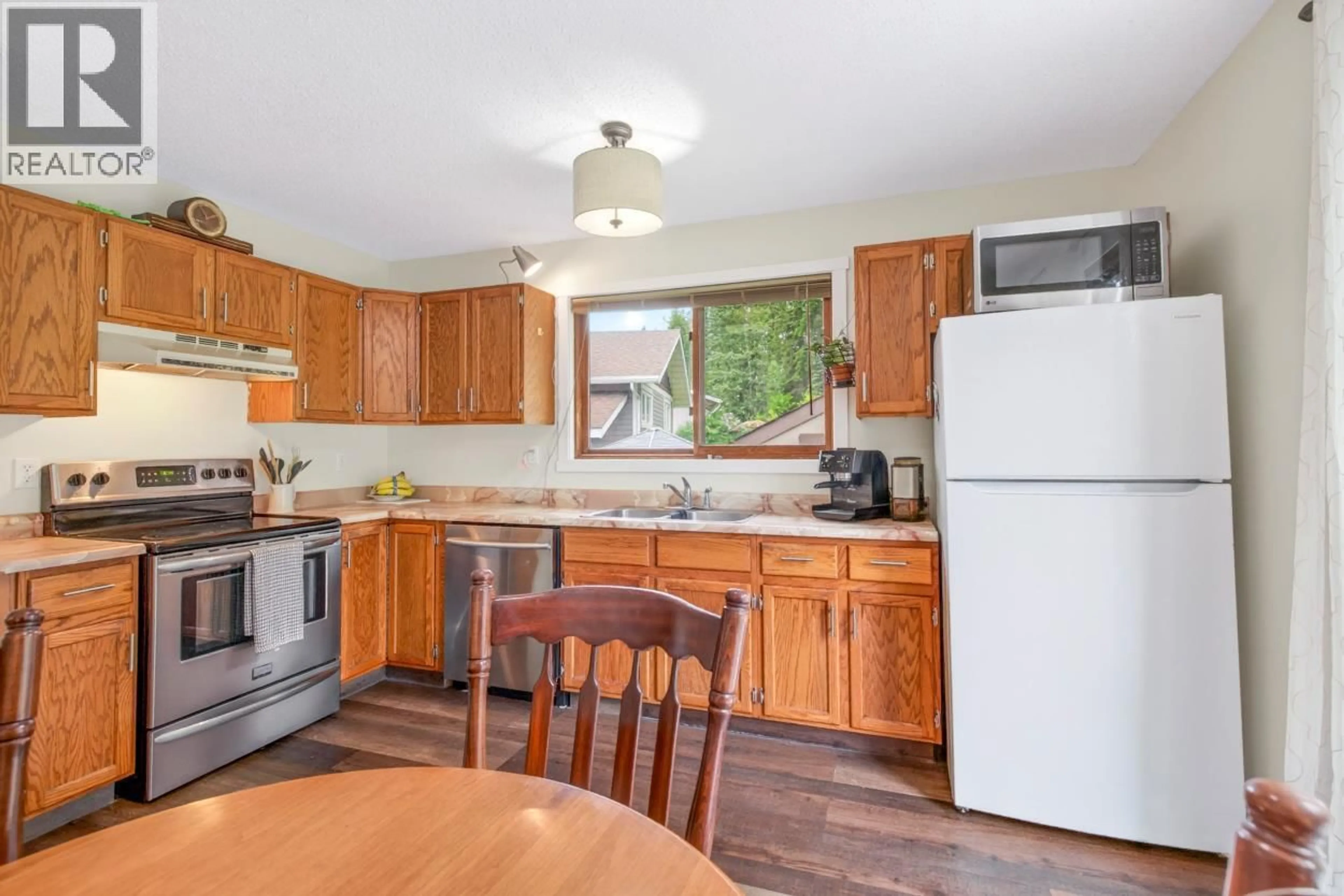 Standard kitchen, unknown for 1241 PINYON ROAD, Sparwood British Columbia V0B2G0