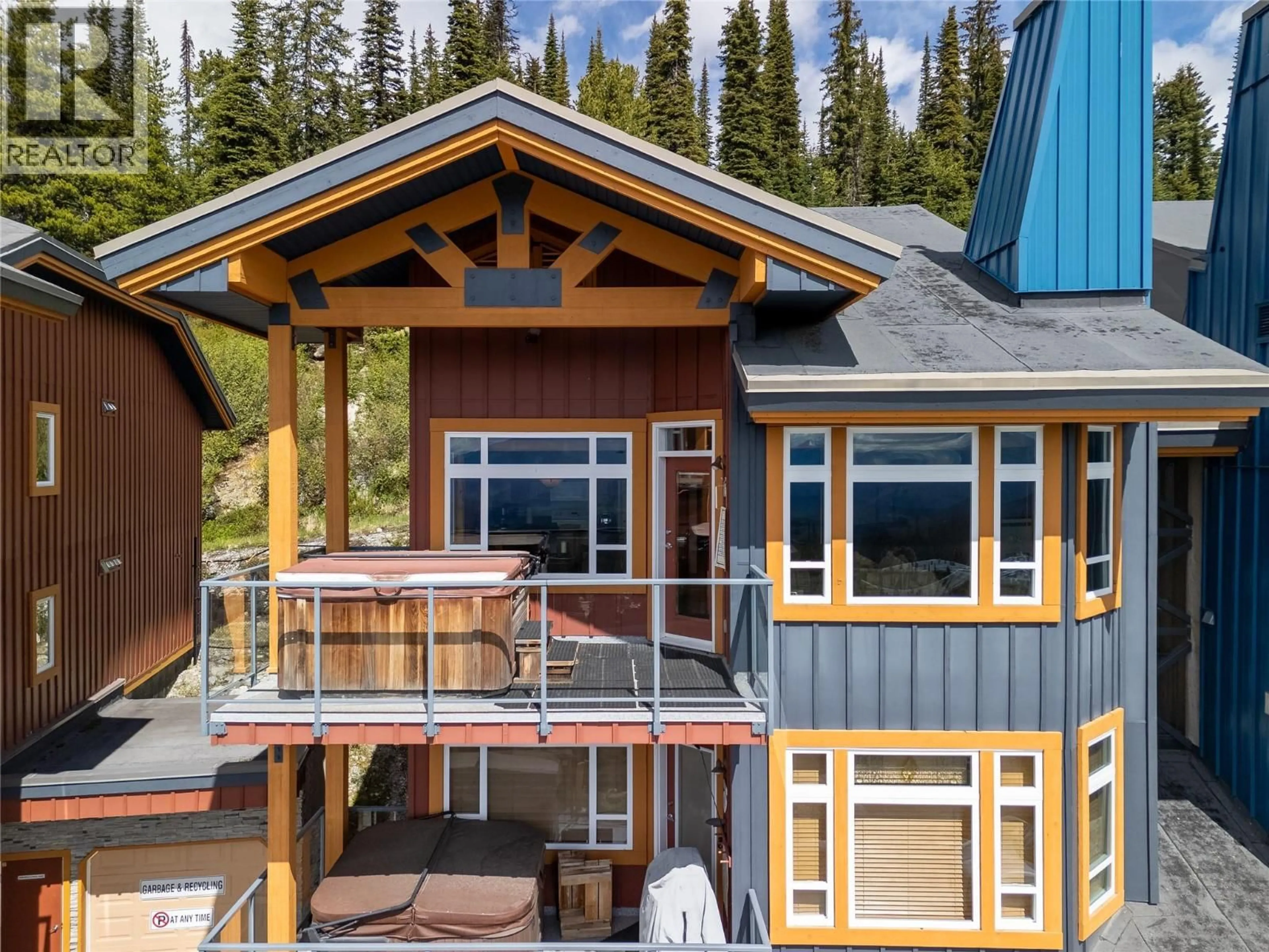 Home with vinyl exterior material, mountain view for 16 - 7650 PORCUPINE ROAD, Big White British Columbia V1P1T4