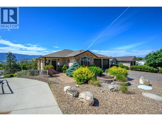 904 33 AVENUE, Vernon 2