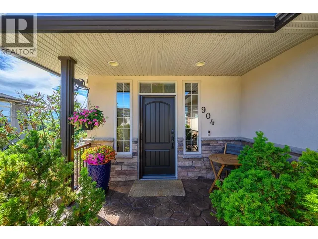 904 33 AVENUE, Vernon 5