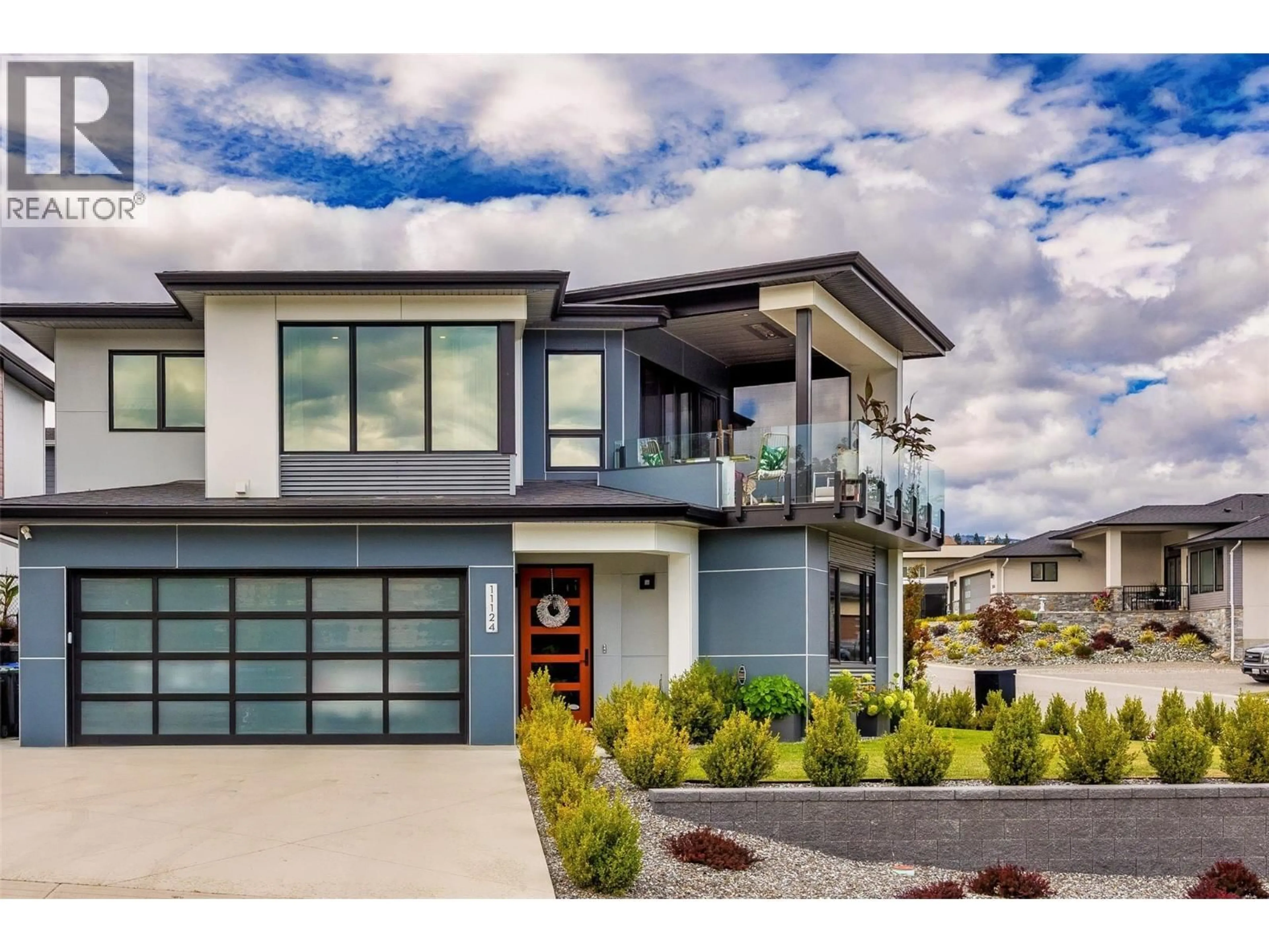 Home with vinyl exterior material, street for 11124 JARDINES ROAD, Lake Country British Columbia V4V1H5