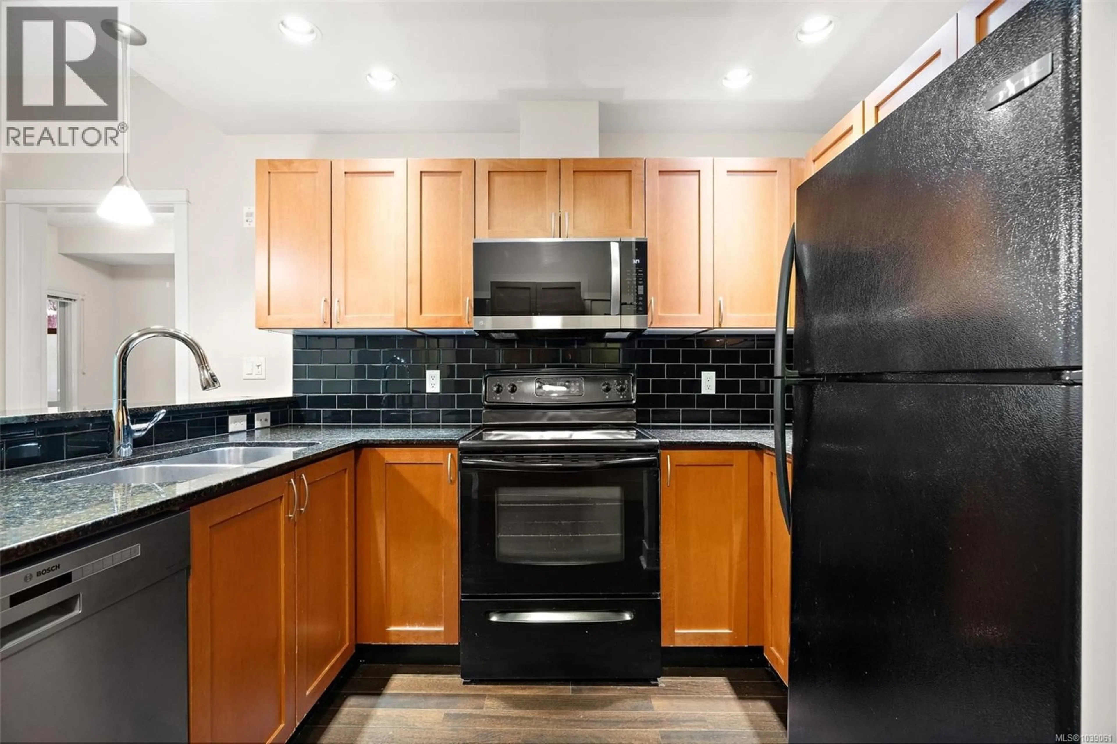Standard kitchen, ceramic/tile floor for 205 - 631 BROOKSIDE ROAD, Colwood British Columbia L1L1L1