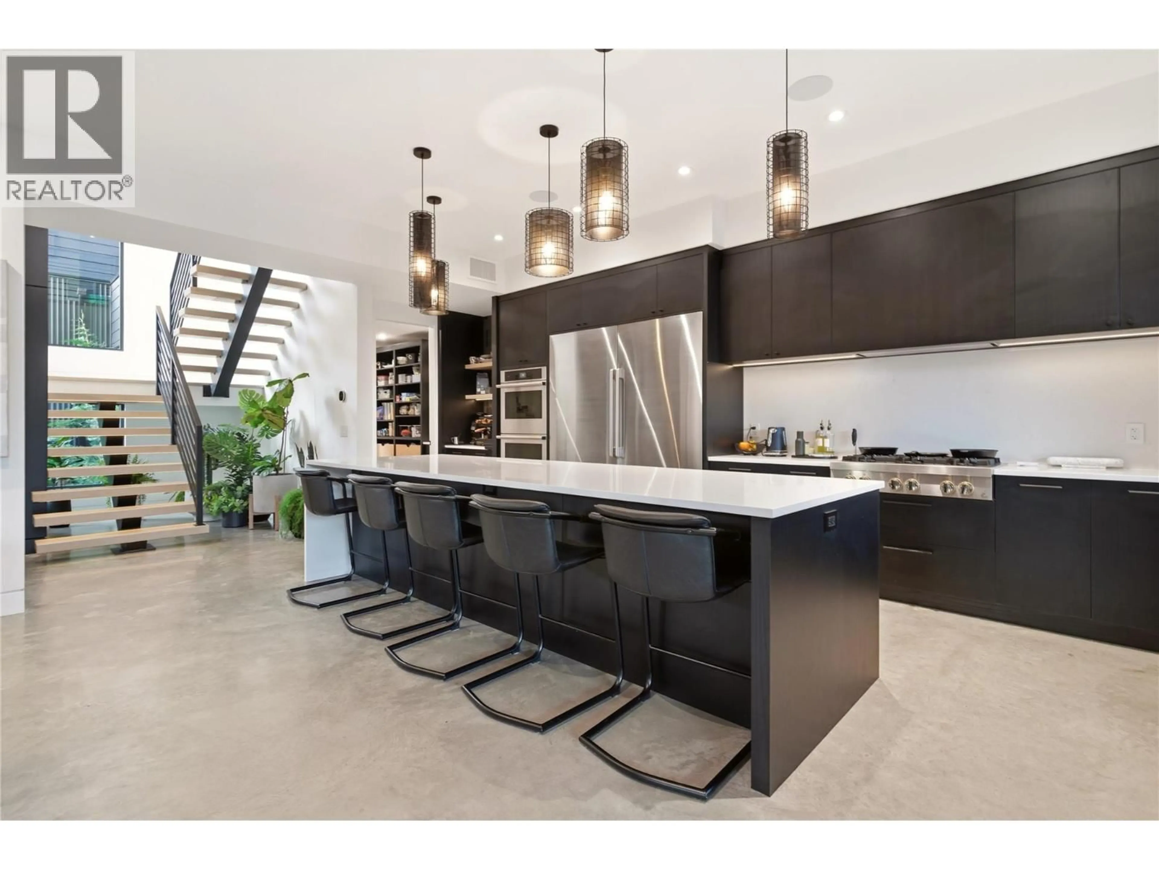 Contemporary kitchen, unknown for 267 LAKE AVENUE, Kelowna British Columbia V1Y5W6