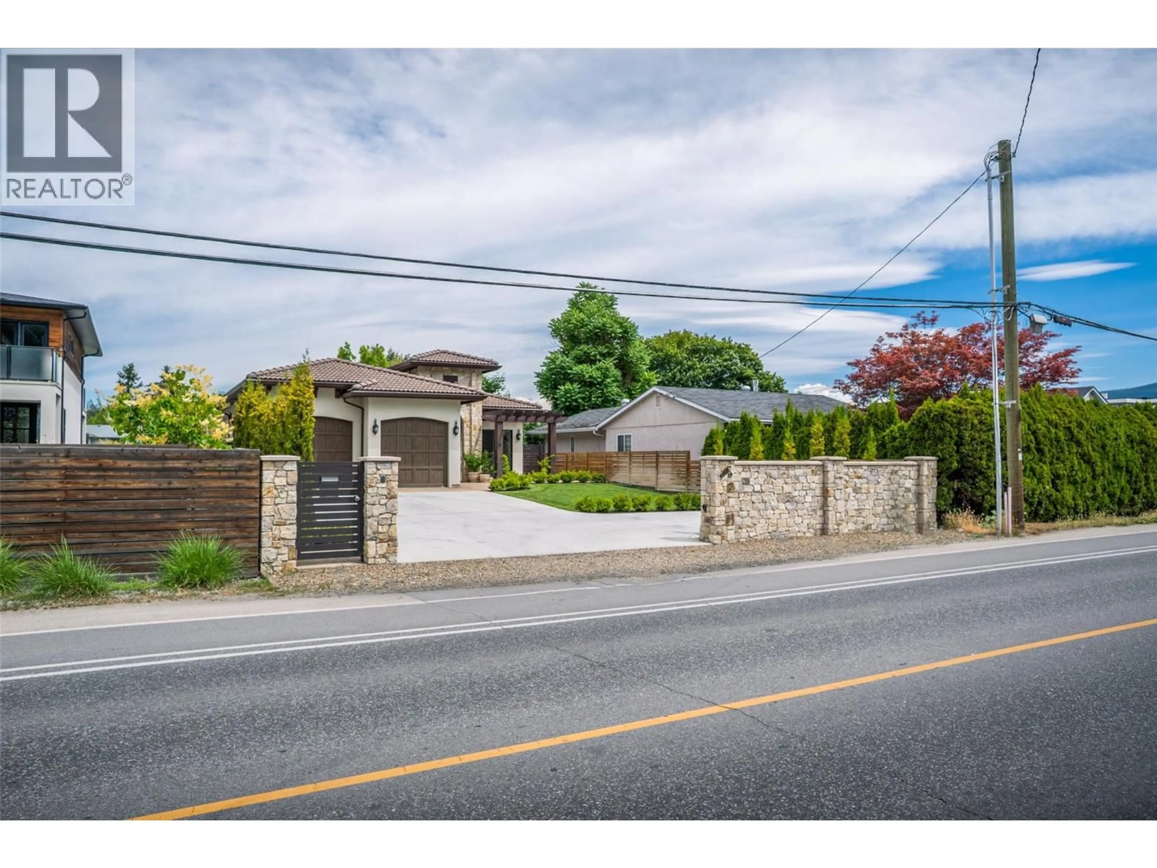Unknown for 3567 LAKESHORE ROAD, Kelowna British Columbia V1W3K1