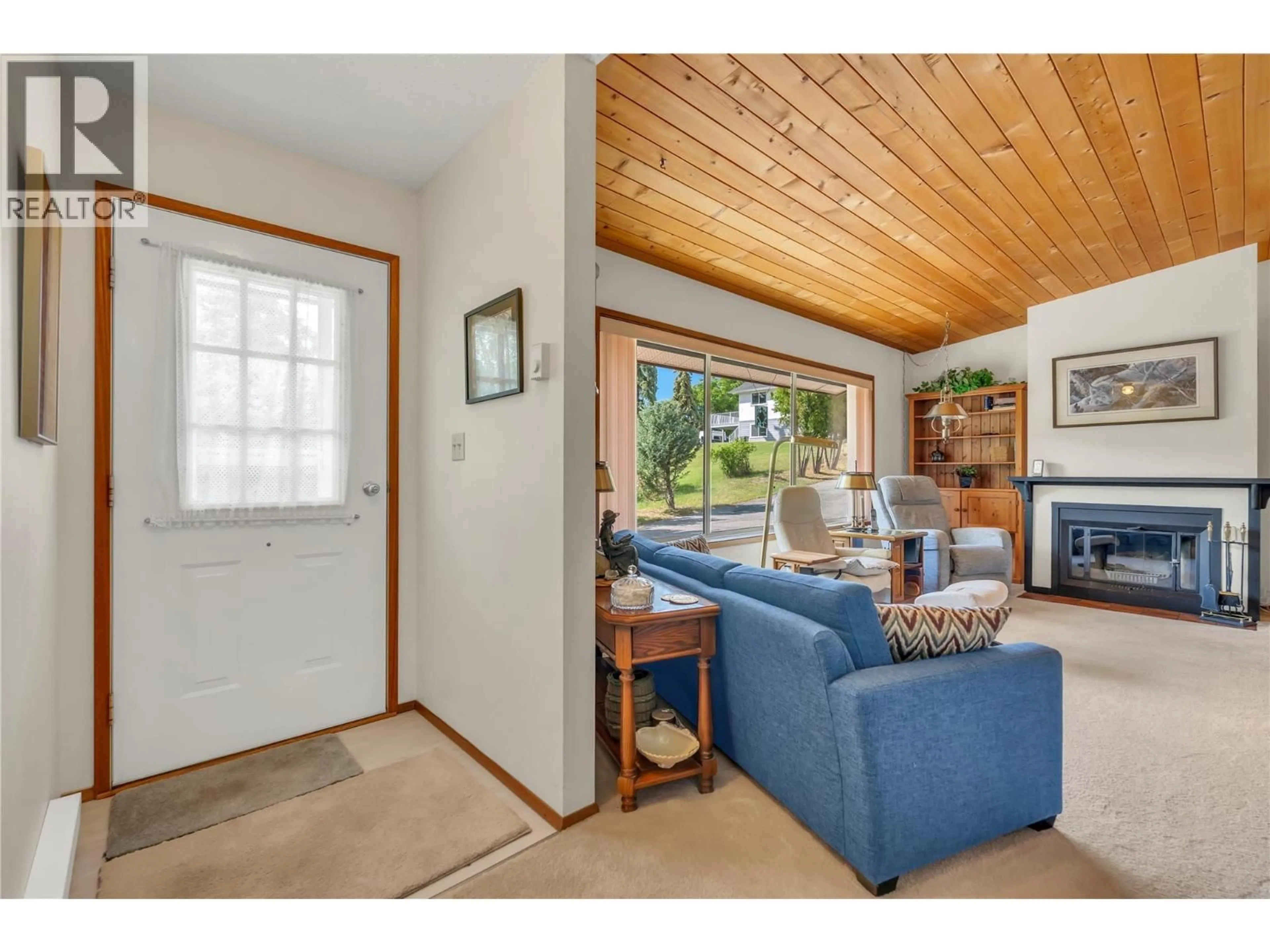 Living room with furniture, unknown for 152 ARLAYNE ROAD, Kaleden British Columbia V0H1K0