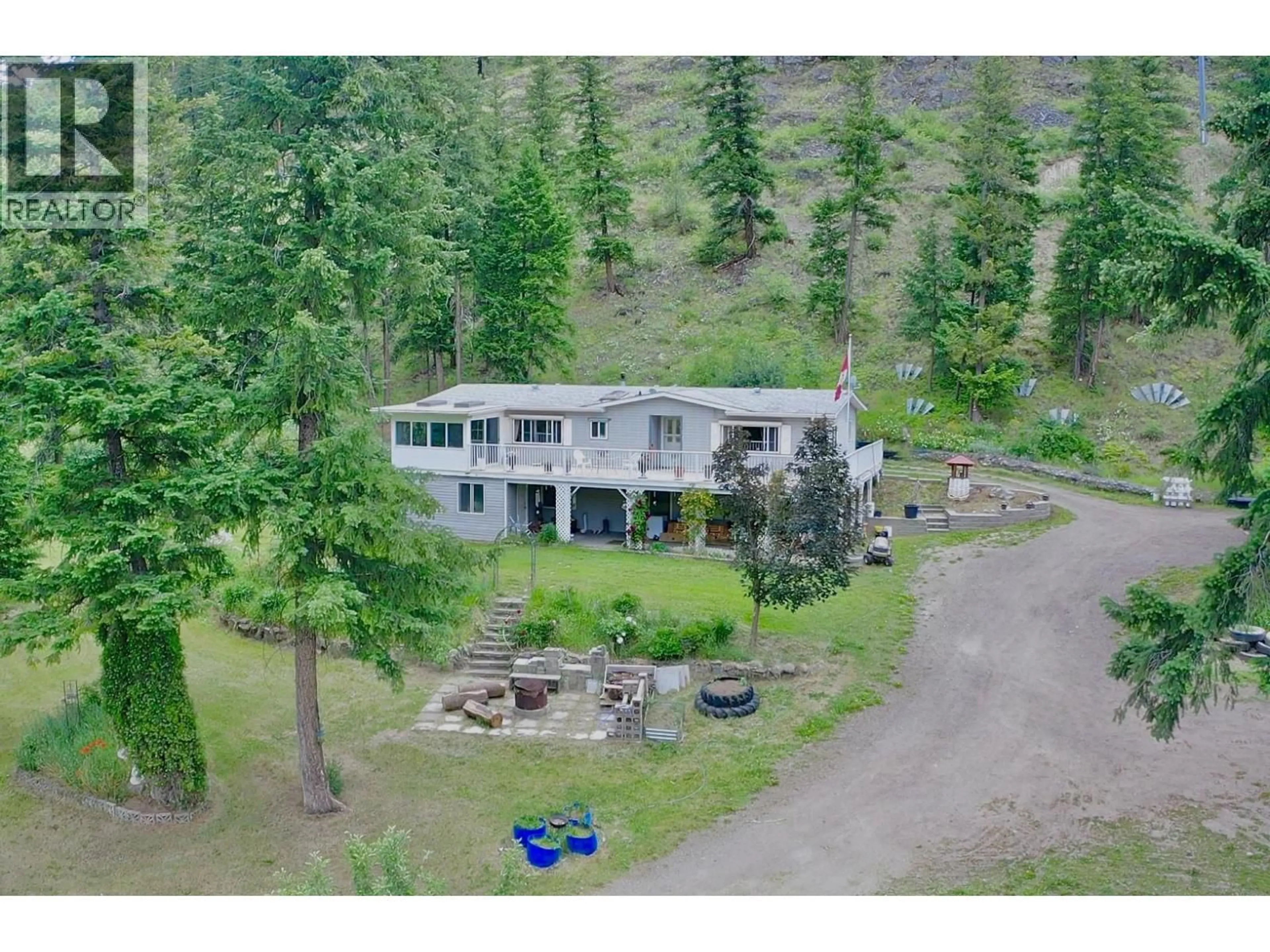 A pic from outside/outdoor area/front of a property/back of a property/a pic from drone, mountain view for 1120 YELLOWHEAD HIGHWAY SOUTH, McLure British Columbia V0E2H0