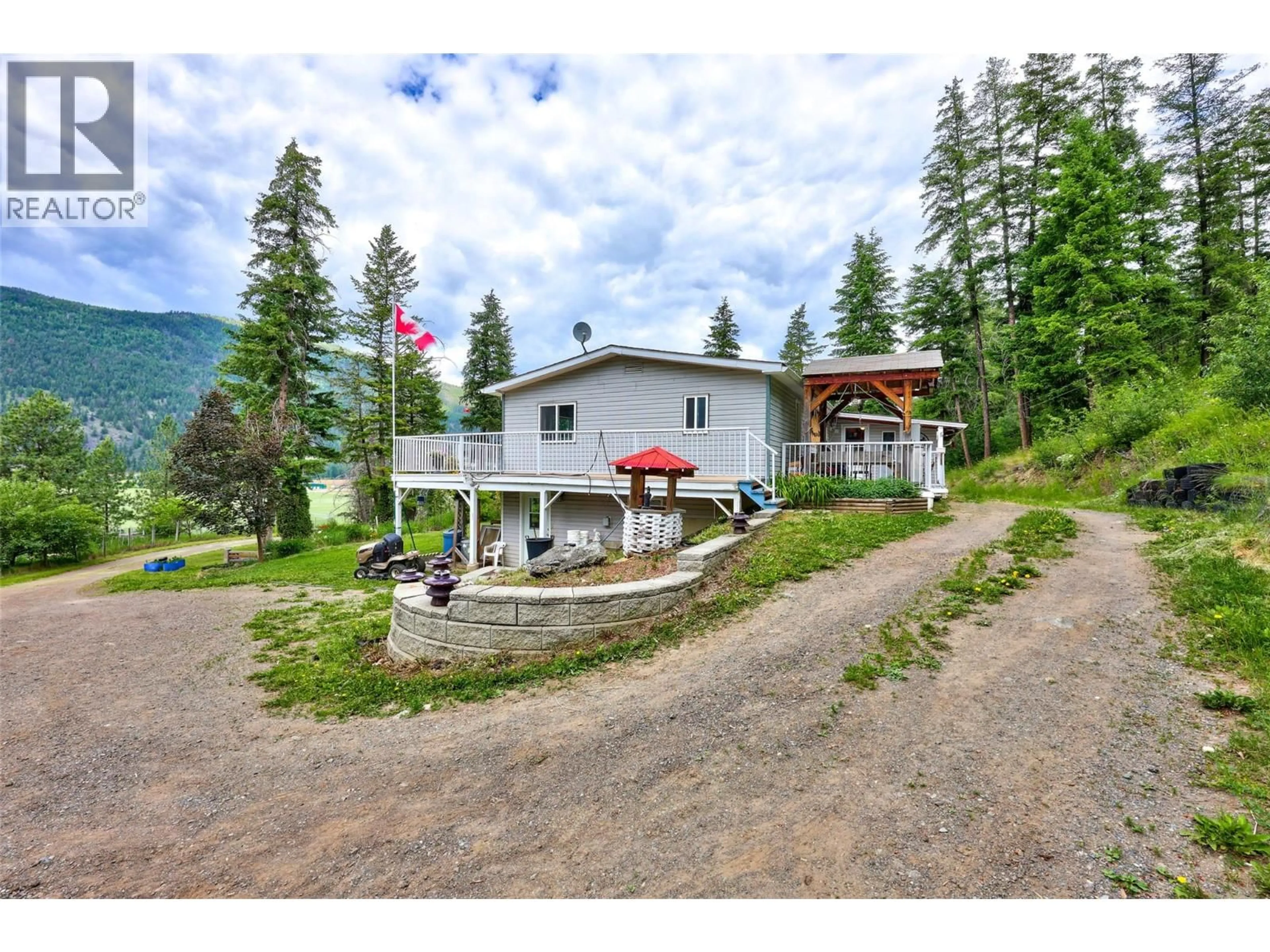 A pic from outside/outdoor area/front of a property/back of a property/a pic from drone, mountain view for 1120 YELLOWHEAD HIGHWAY SOUTH, McLure British Columbia V0E2H0