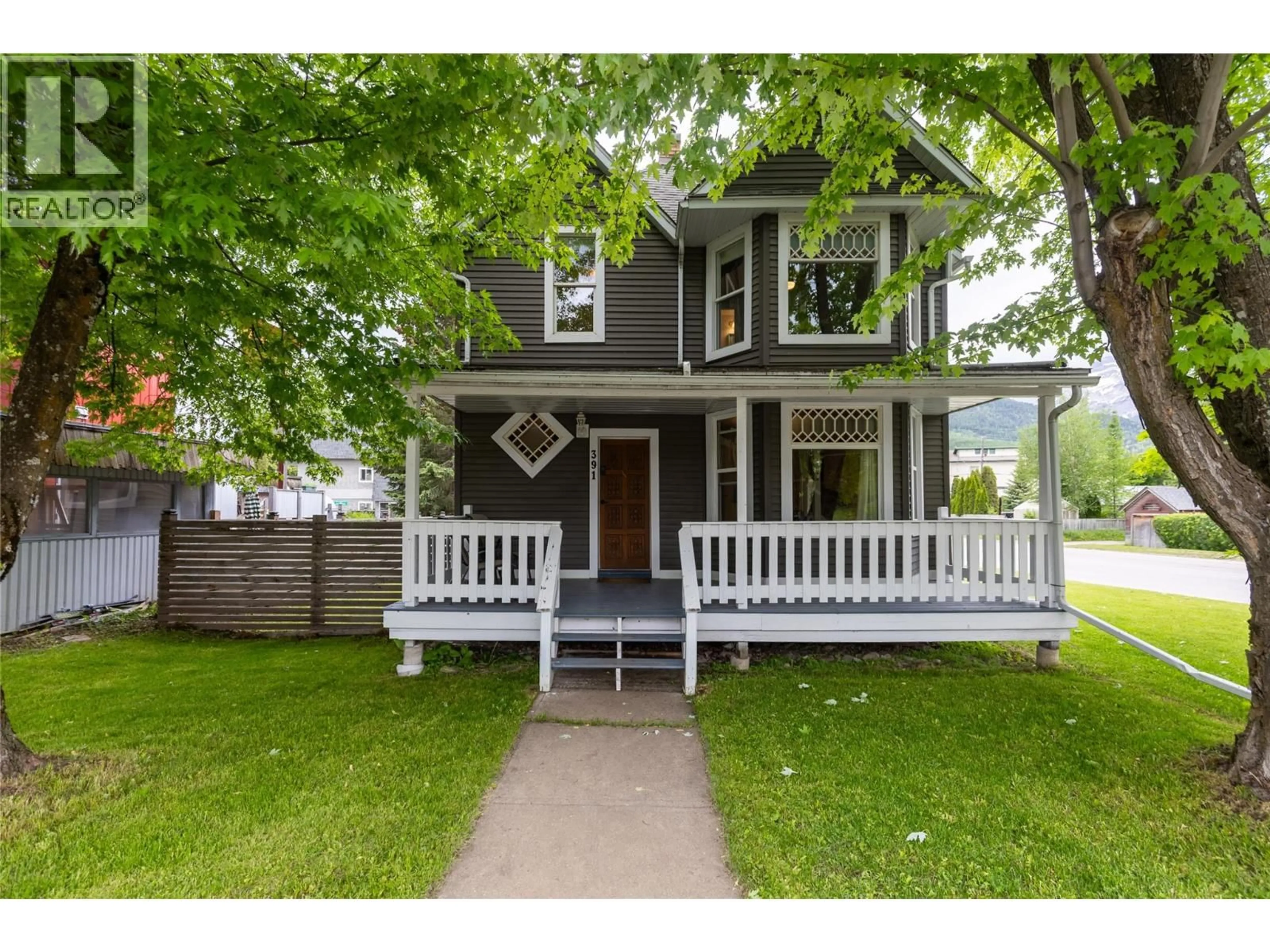 Home with vinyl exterior material, street for 391 6TH AVENUE, Fernie British Columbia V0B1M0