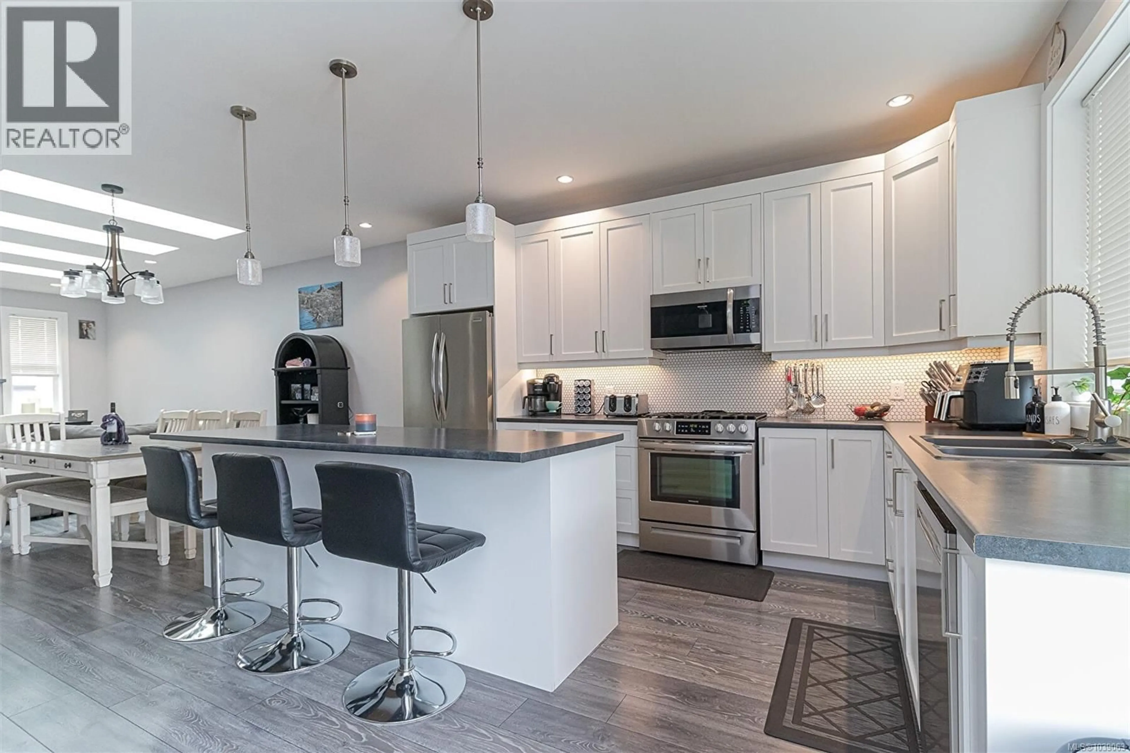 Open concept kitchen, unknown for 1921 TOMINNY ROAD, Sooke British Columbia V9Z0P8