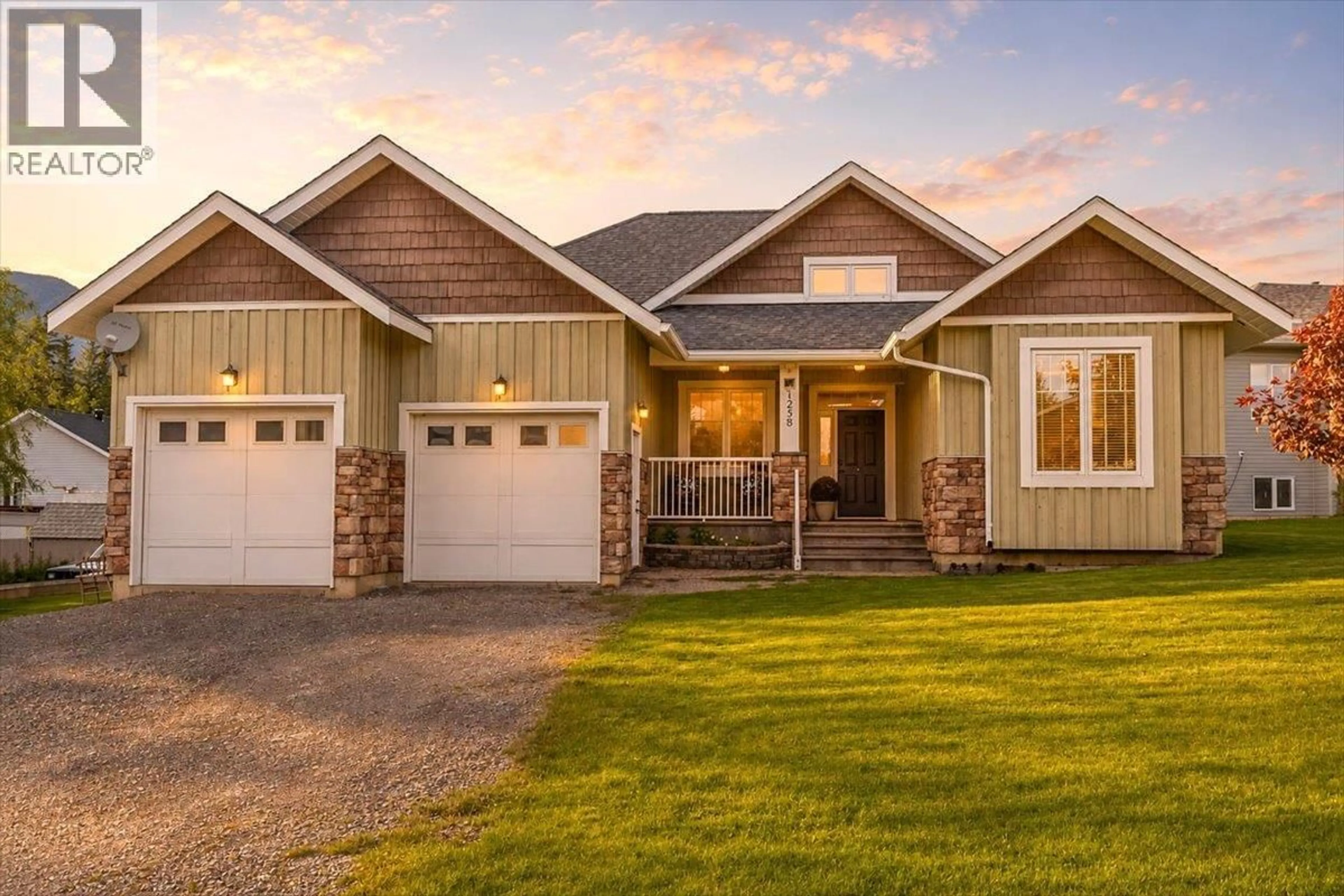Home with vinyl exterior material, street for 1258 VALLEY VIEW DRIVE, Sparwood British Columbia V0B2G2