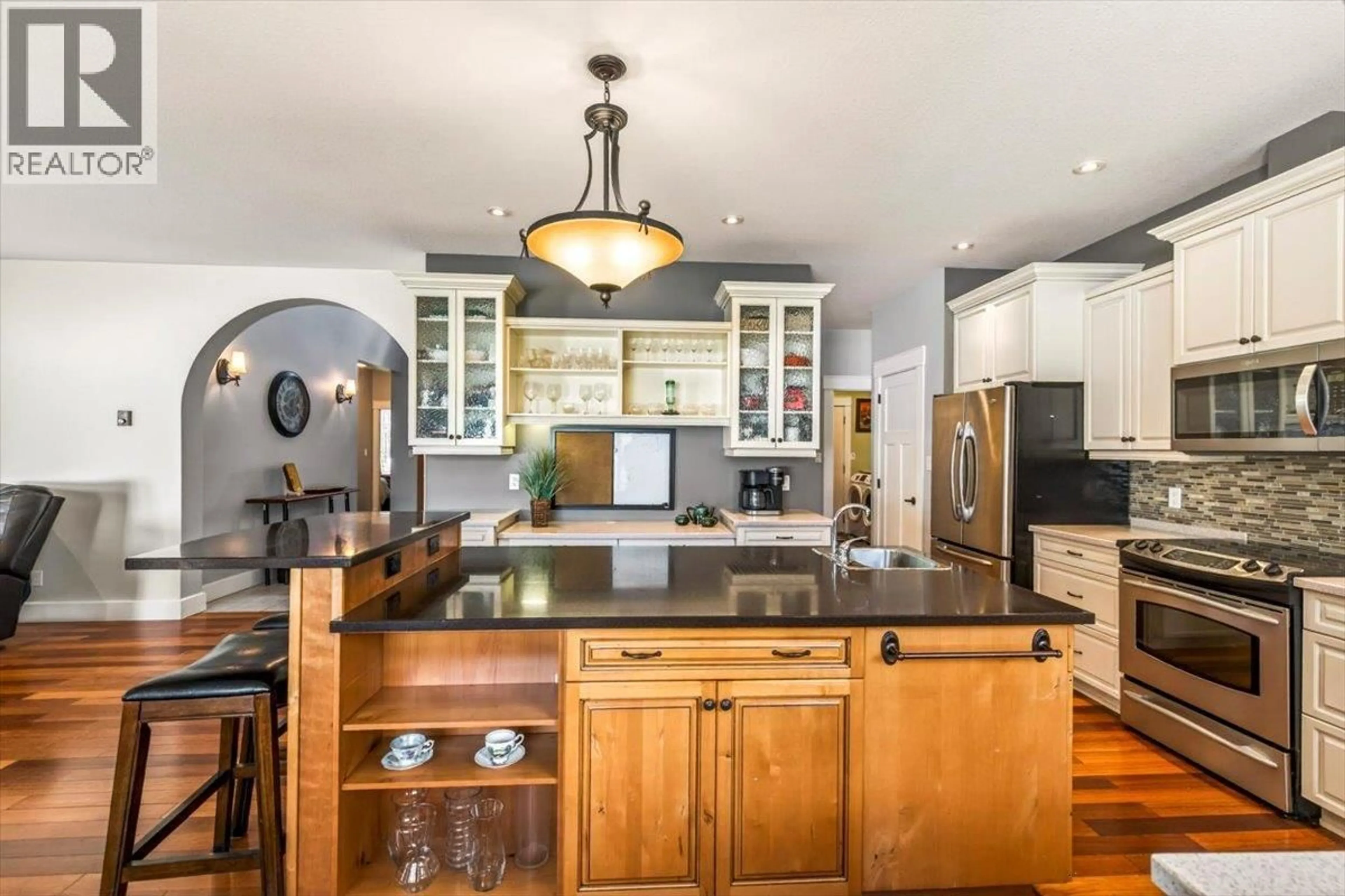 Open concept kitchen, ceramic/tile floor for 1258 VALLEY VIEW DRIVE, Sparwood British Columbia V0B2G2