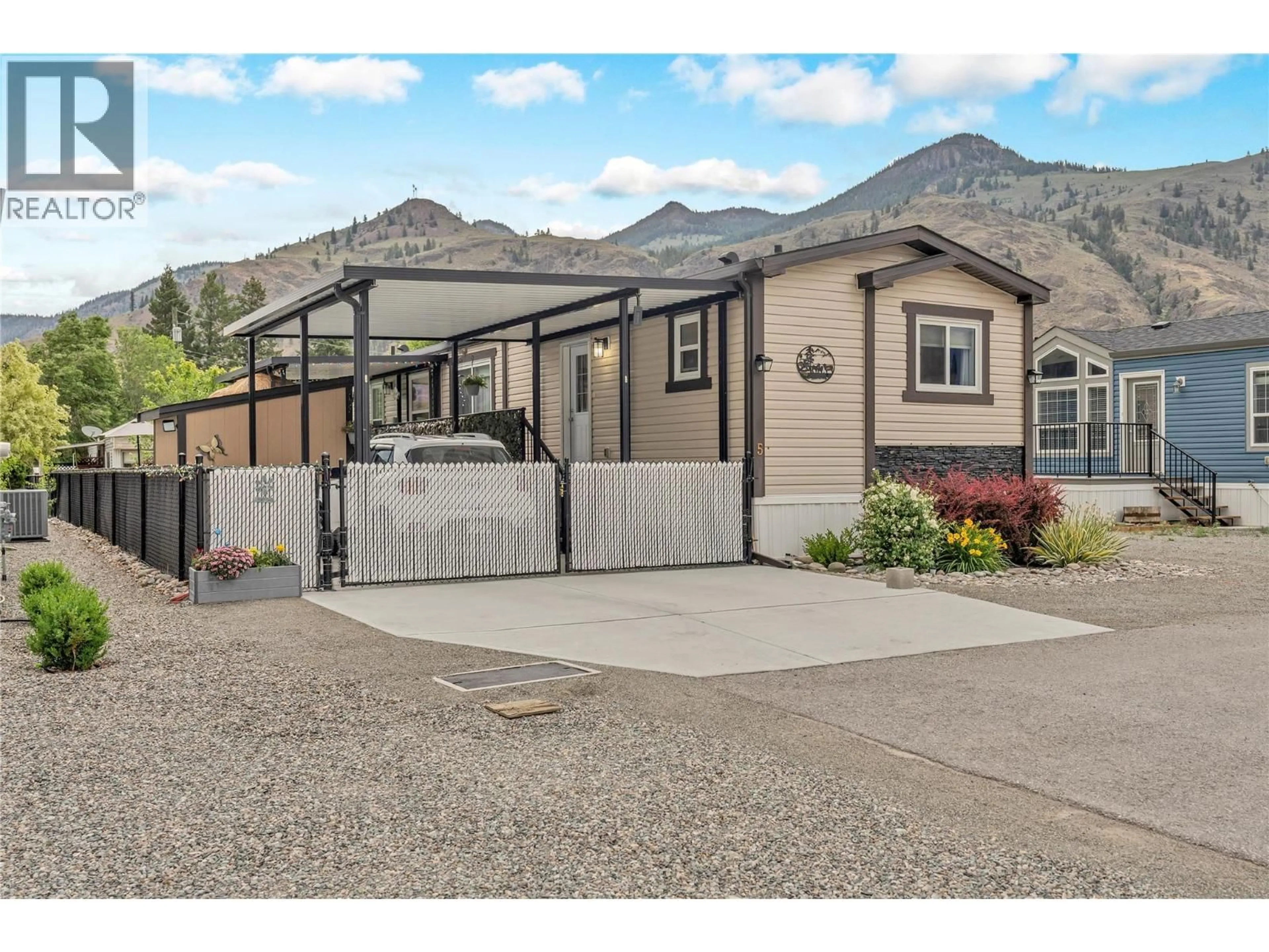 Home with vinyl exterior material, mountain view for 5 - 1118 MIDDLE BENCH ROAD, Keremeos British Columbia V0X1N2