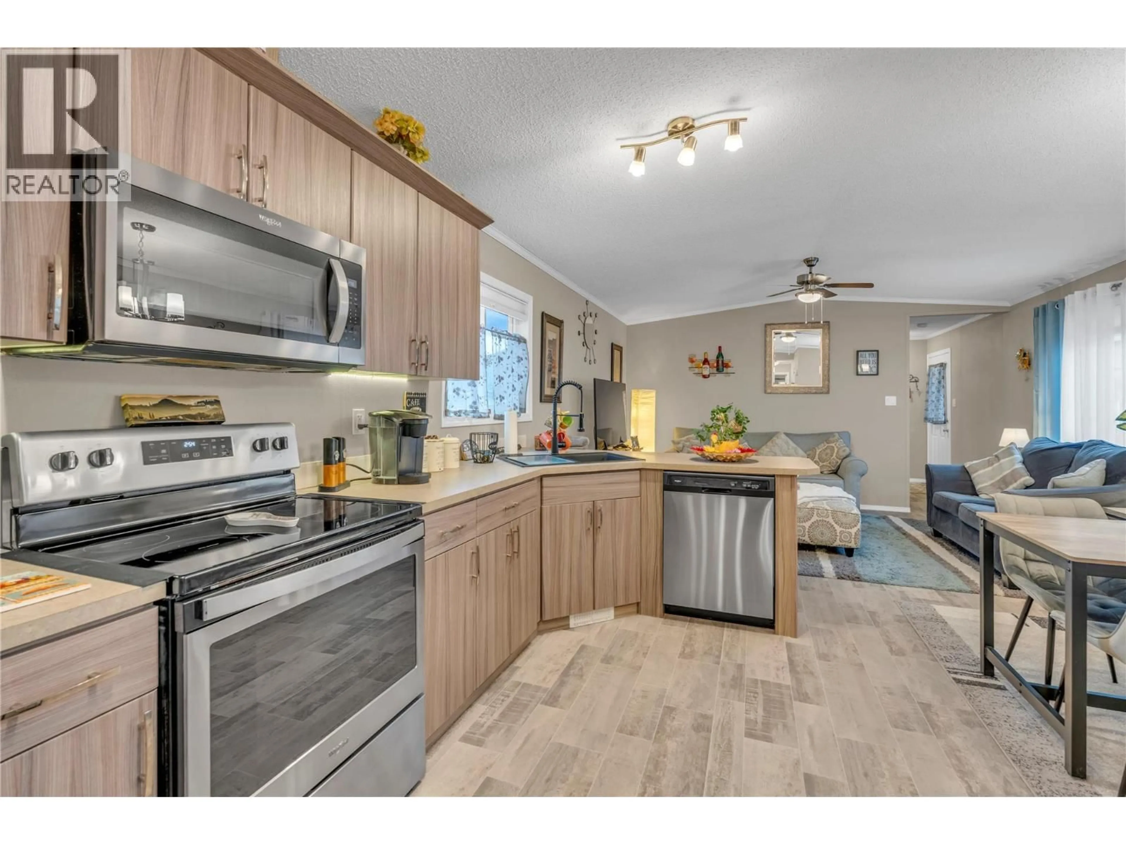 Open concept kitchen, wood/laminate floor for 5 - 1118 MIDDLE BENCH ROAD, Keremeos British Columbia V0X1N2