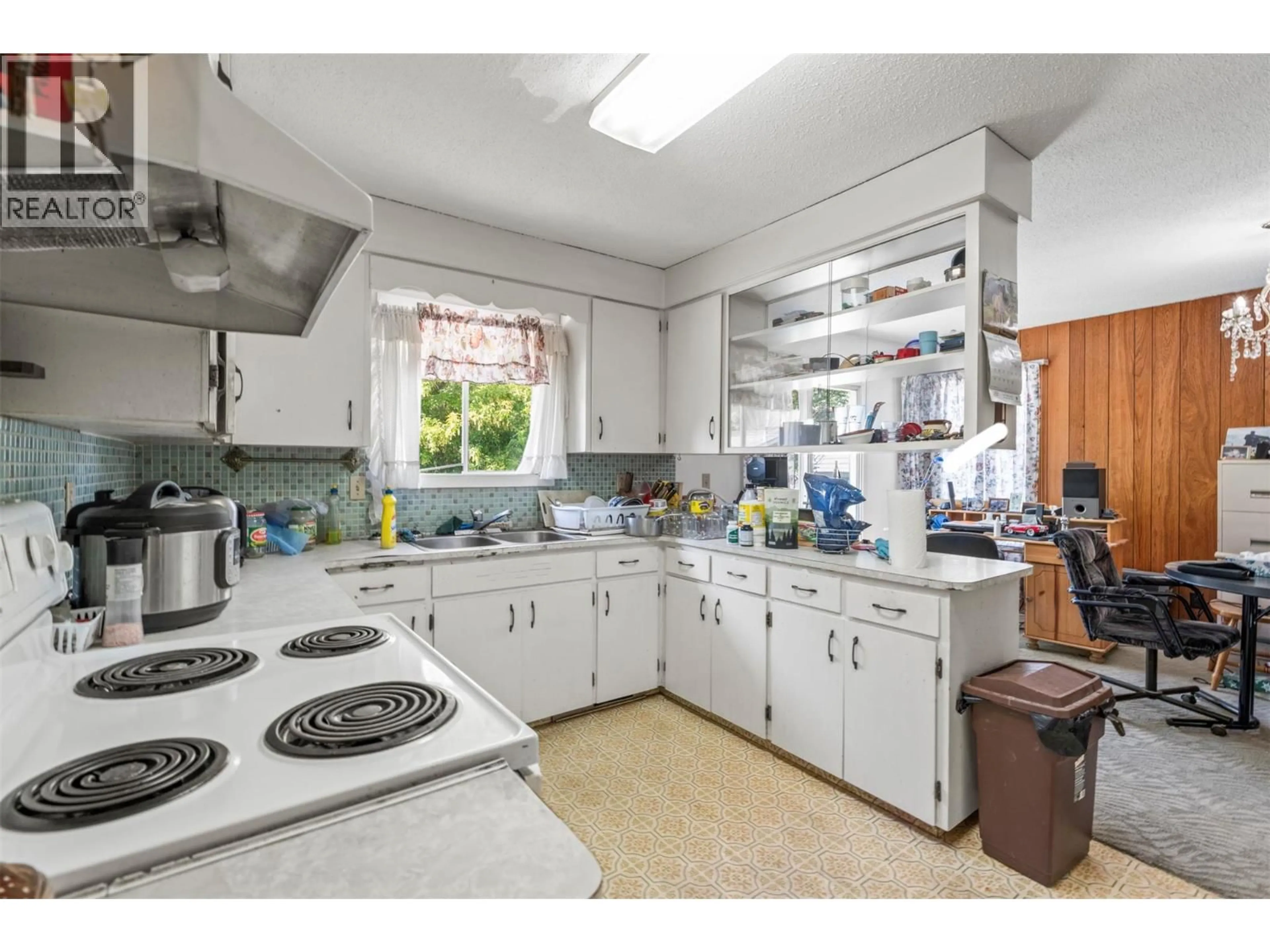 Standard kitchen, unknown for 3706 24 AVENUE, Vernon British Columbia V1T1L9