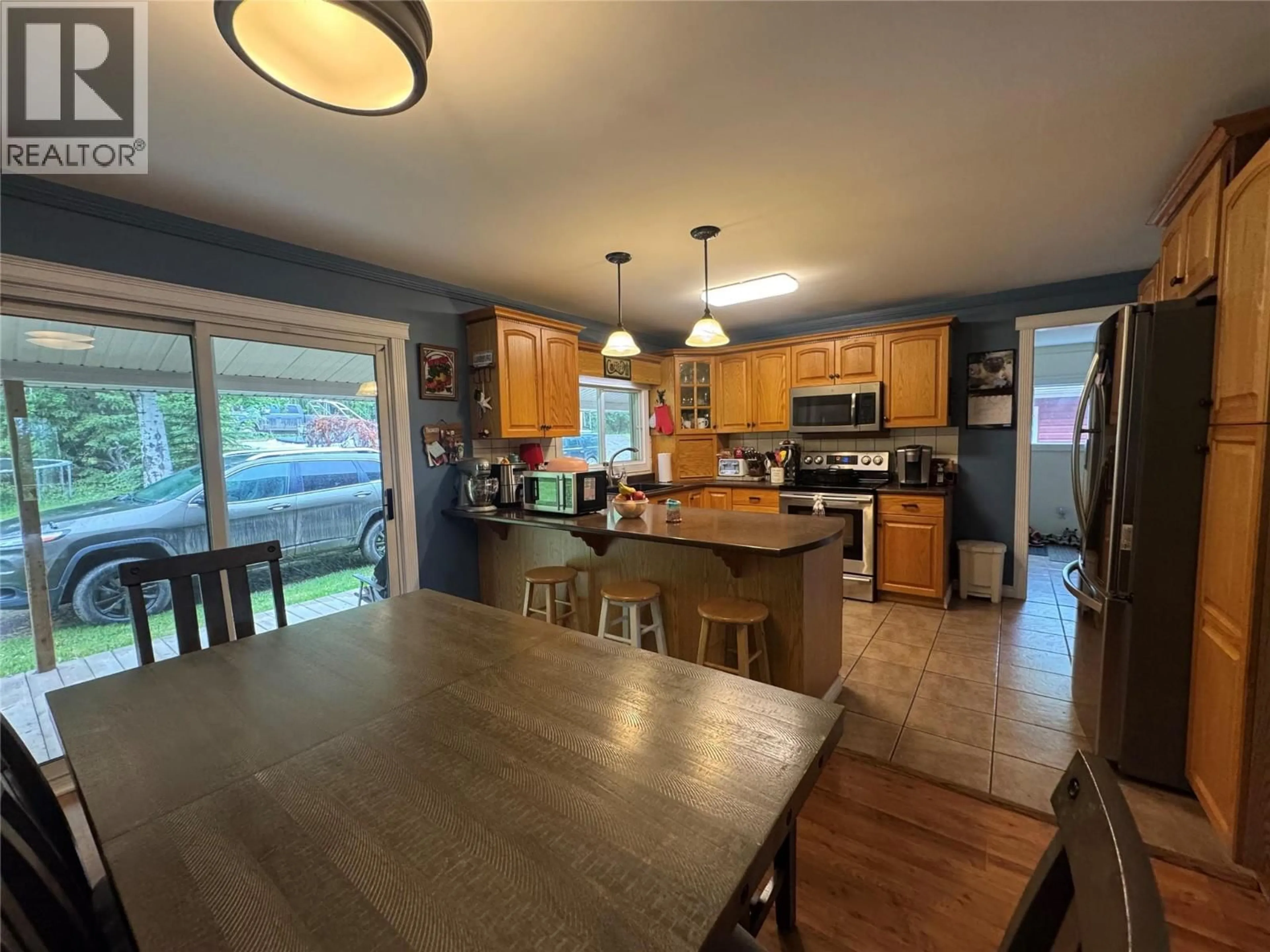 Open concept kitchen, unknown for 13932 BROWN PITT ROAD, Pouce Coupe British Columbia V0C2C0