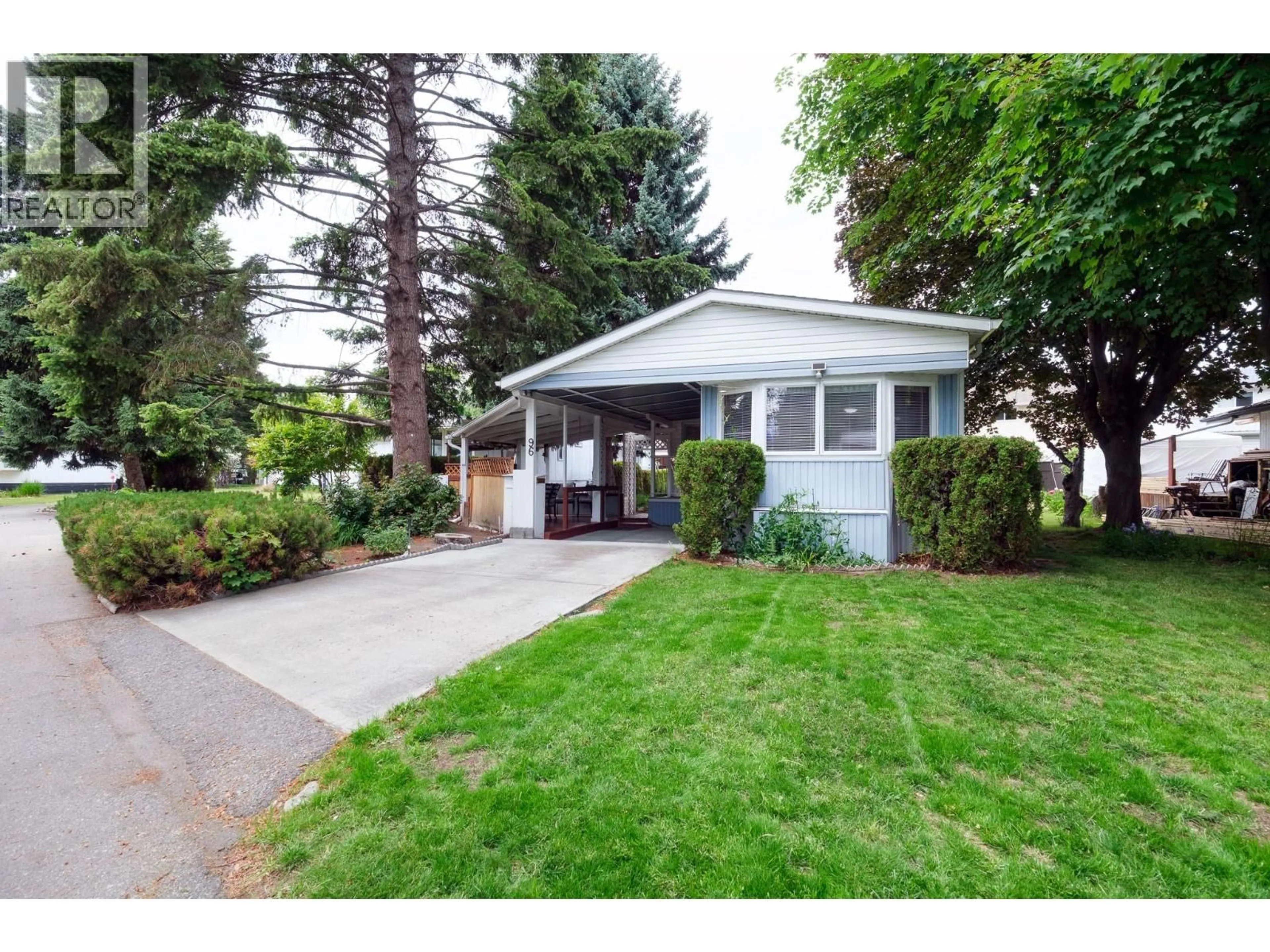 Home with vinyl exterior material, street for 96 - 3535 CASORSO ROAD, Kelowna British Columbia V1W3E1