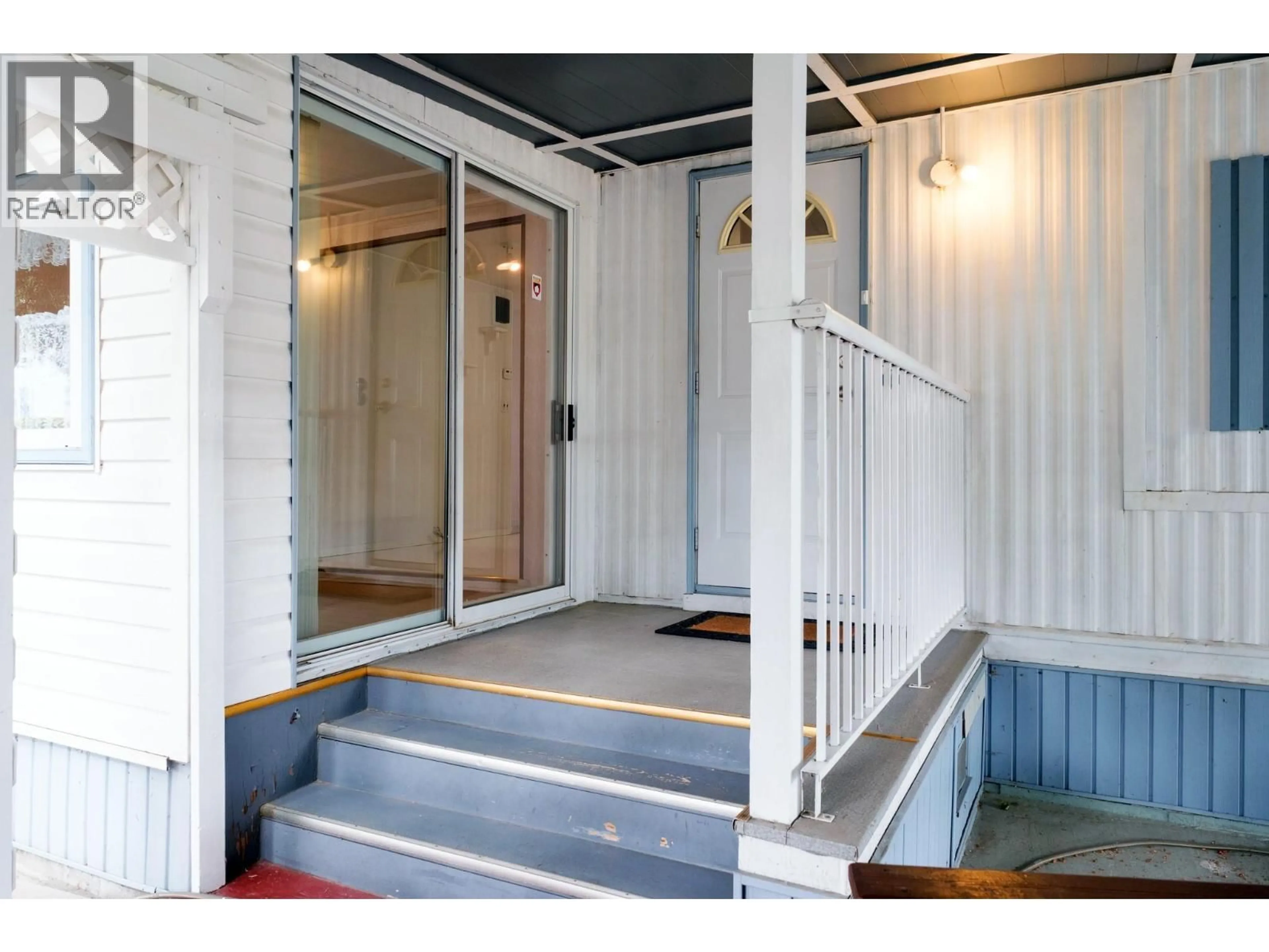 Indoor entryway for 96 - 3535 CASORSO ROAD, Kelowna British Columbia V1W3E1