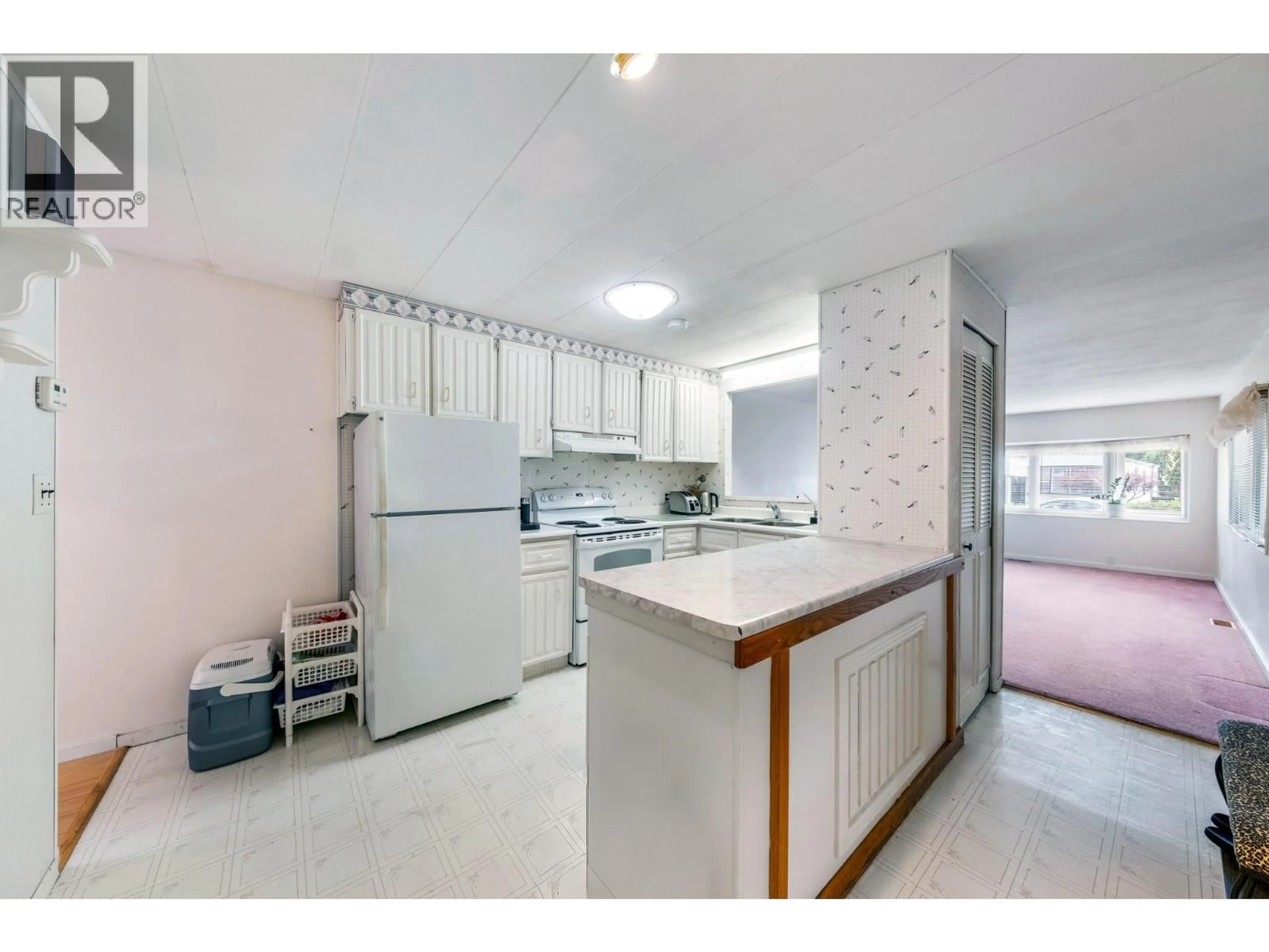 Standard kitchen, unknown for 96 - 3535 CASORSO ROAD, Kelowna British Columbia V1W3E1