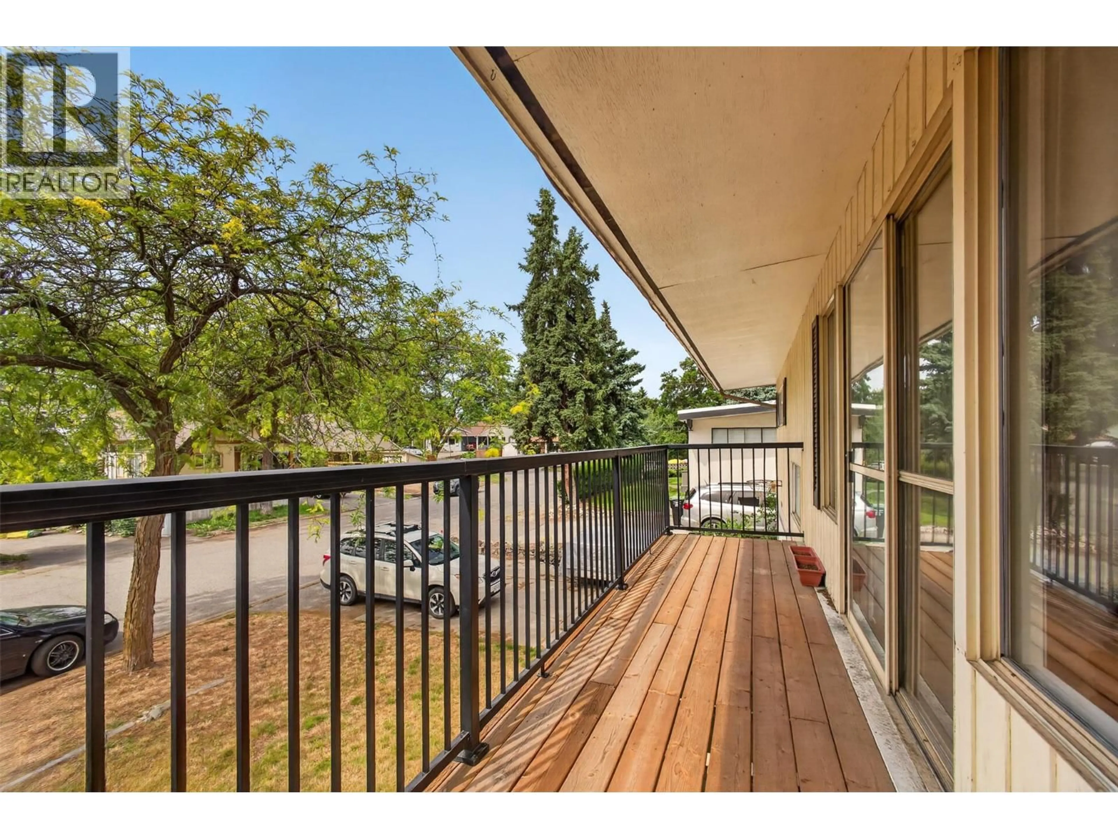 Balcony in the apartment, unknown for 1480 LEASIDE AVENUE, Kelowna British Columbia V1Y3X5