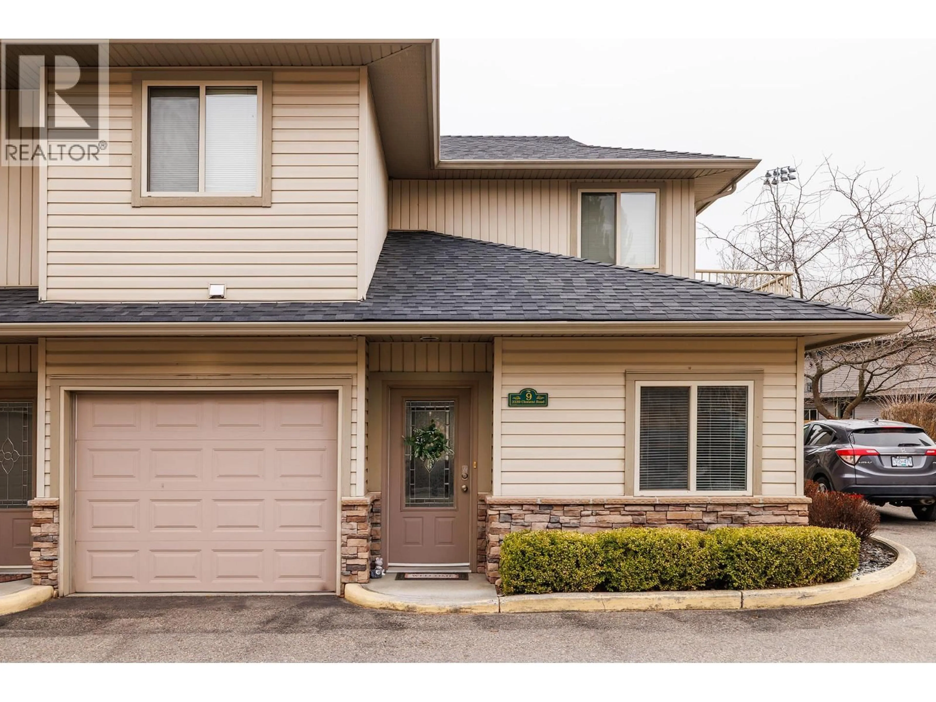 Home with vinyl exterior material, street for 9 - 3339 CLEMENT ROAD, Lake Country British Columbia V4V2M5