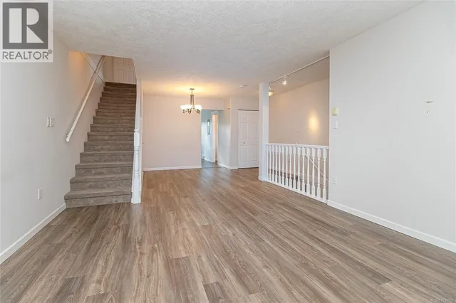 13 - 1043 CALEDONIA AVENUE, Victoria 4