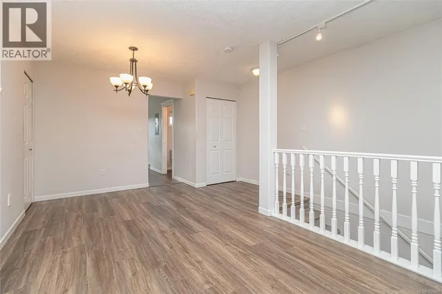 13 - 1043 CALEDONIA AVENUE, Victoria 5