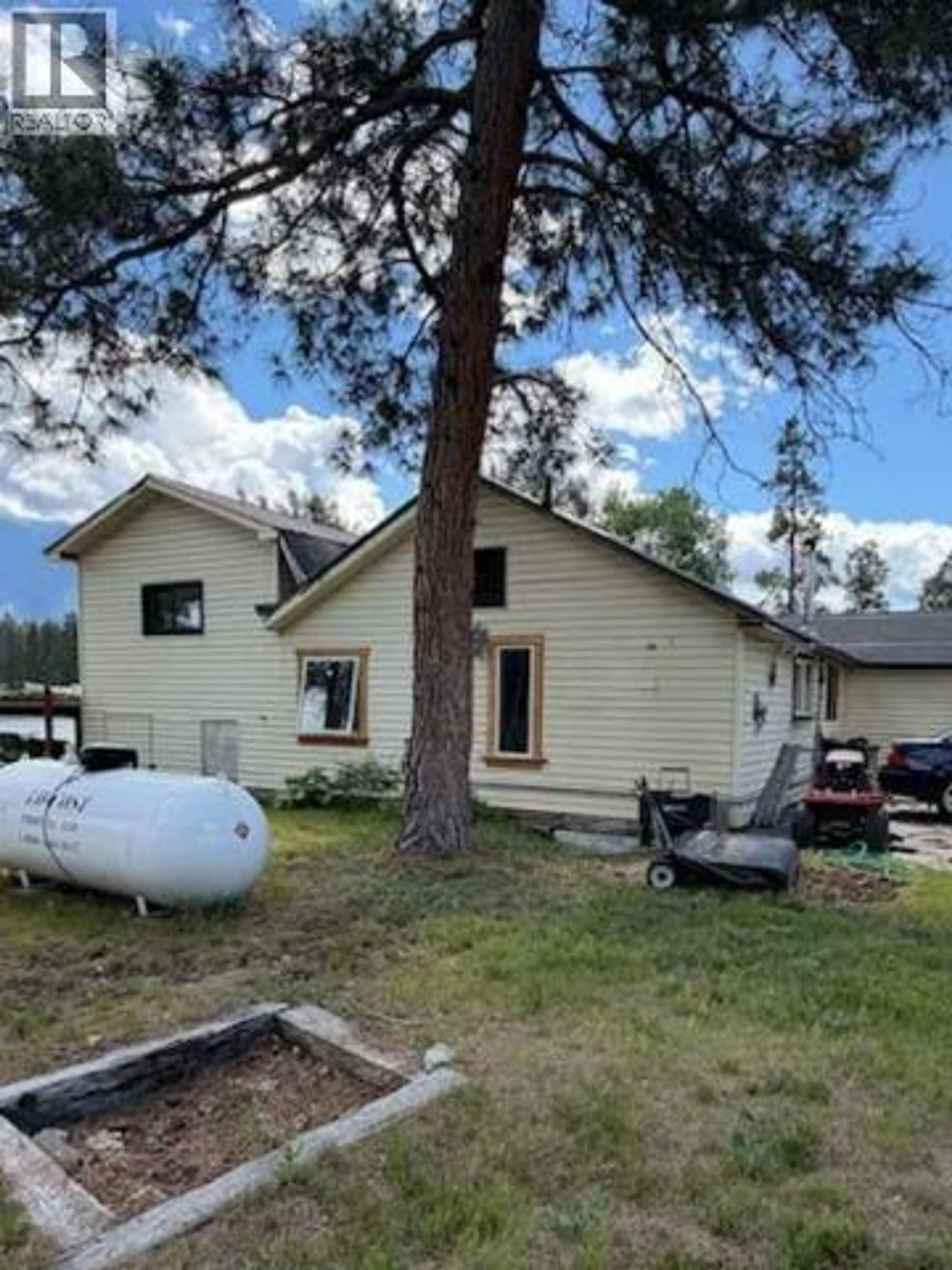 Home with vinyl exterior material, unknown for 6604 DOGWOOD ROAD, Wasa British Columbia V0B2K0