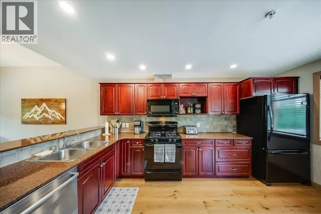 D - 1003 MOUNTAIN VIEW ROAD, Rossland 5