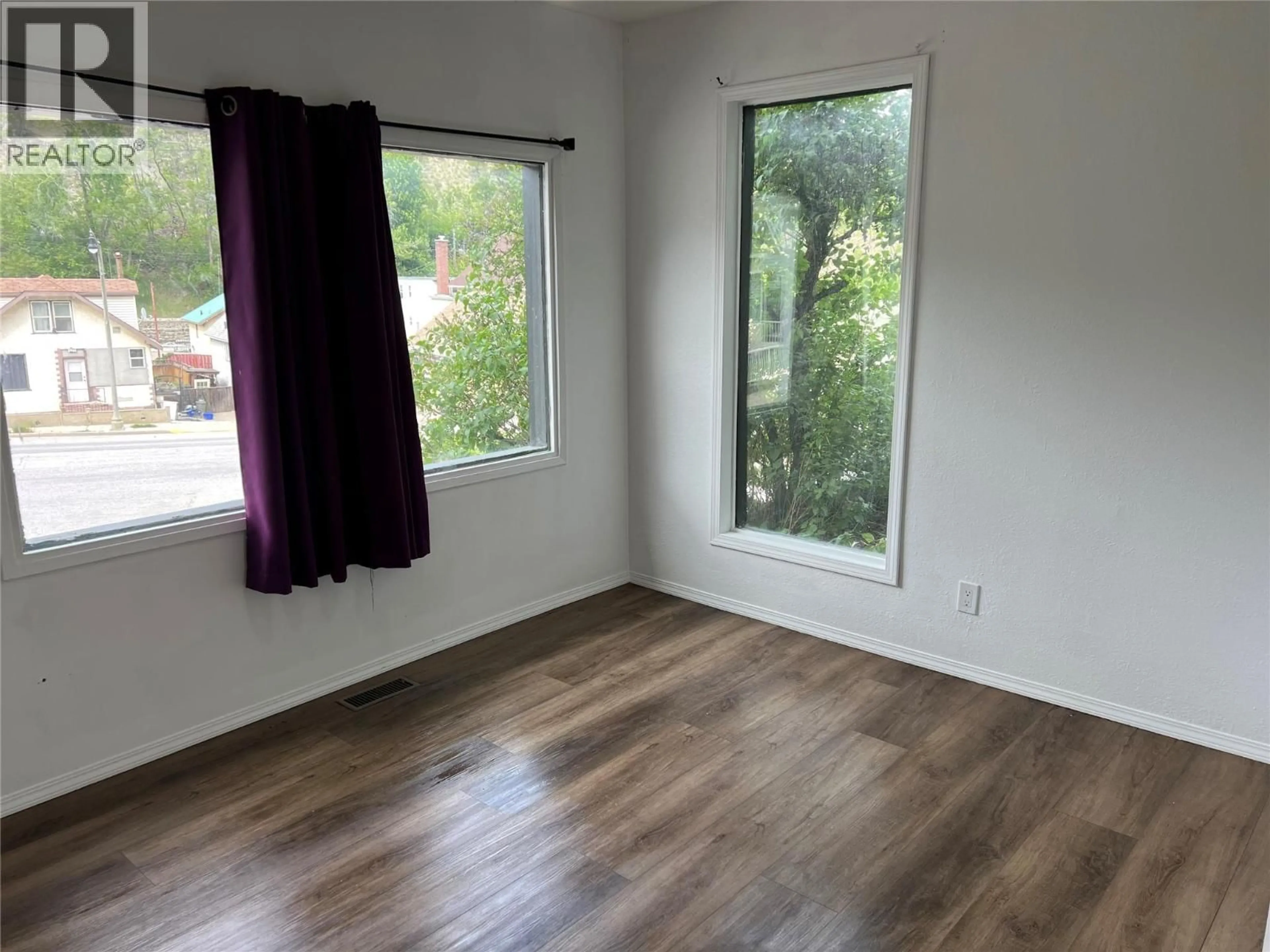 A pic of a room for 264 OLD ROSSLAND AVENUE, Trail British Columbia V1R3M7