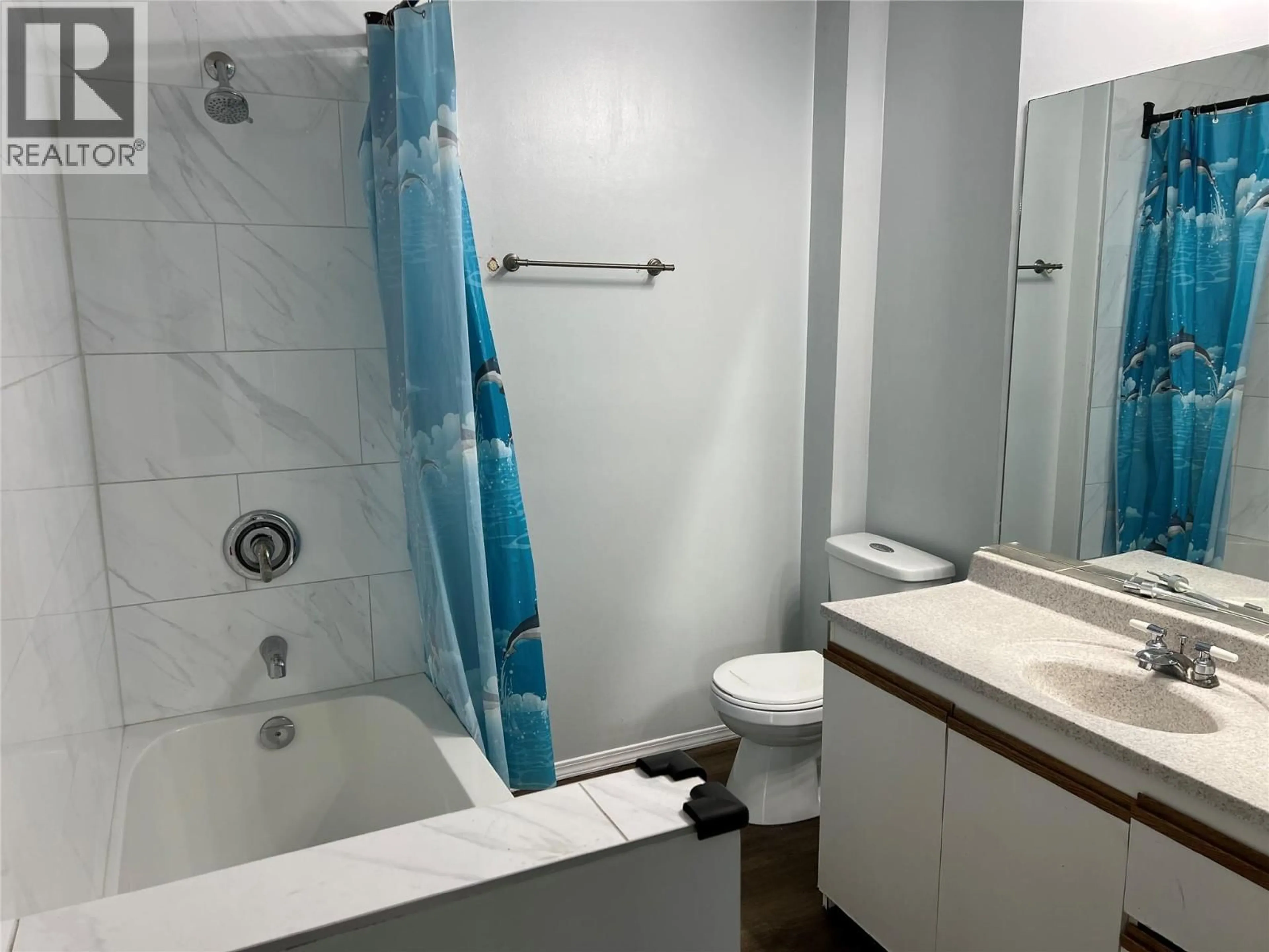 Standard bathroom, unknown for 264 OLD ROSSLAND AVENUE, Trail British Columbia V1R3M7