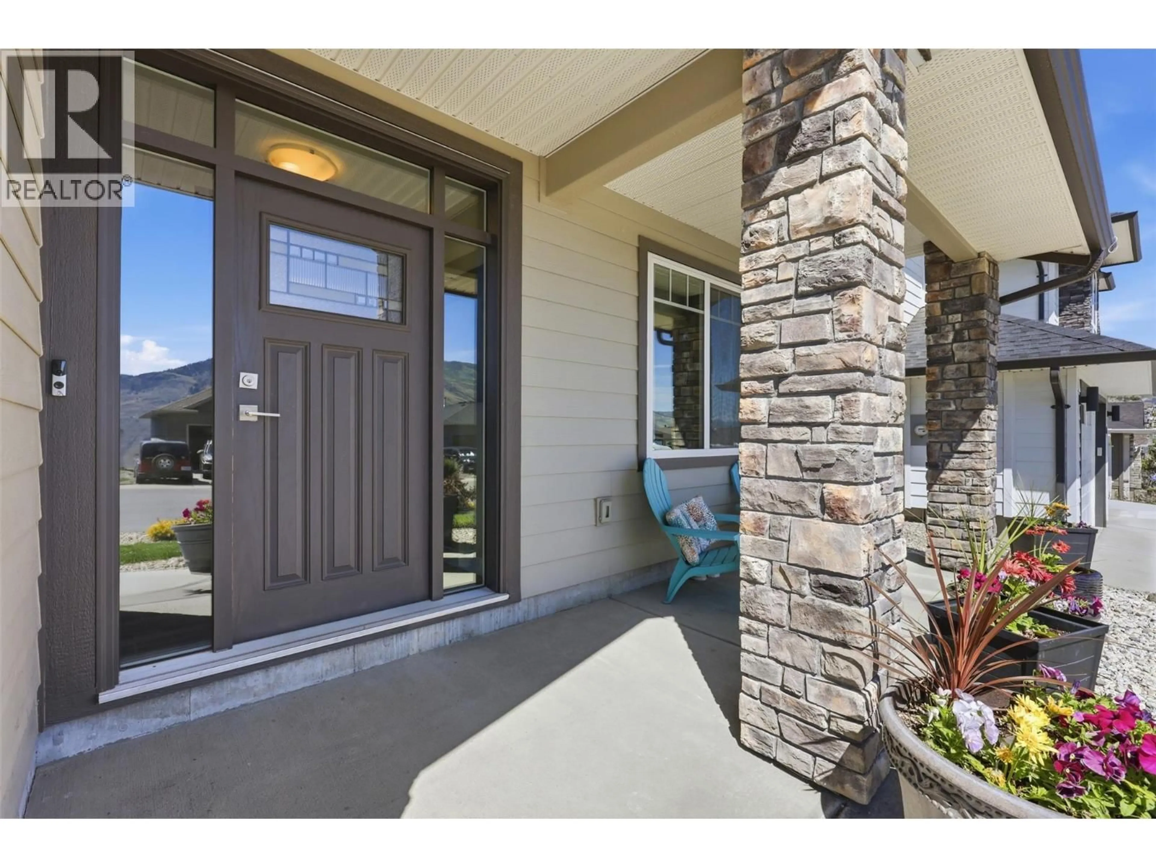 Indoor entryway for 2053 SADDLEBACK DRIVE, Kamloops British Columbia V2B0H2