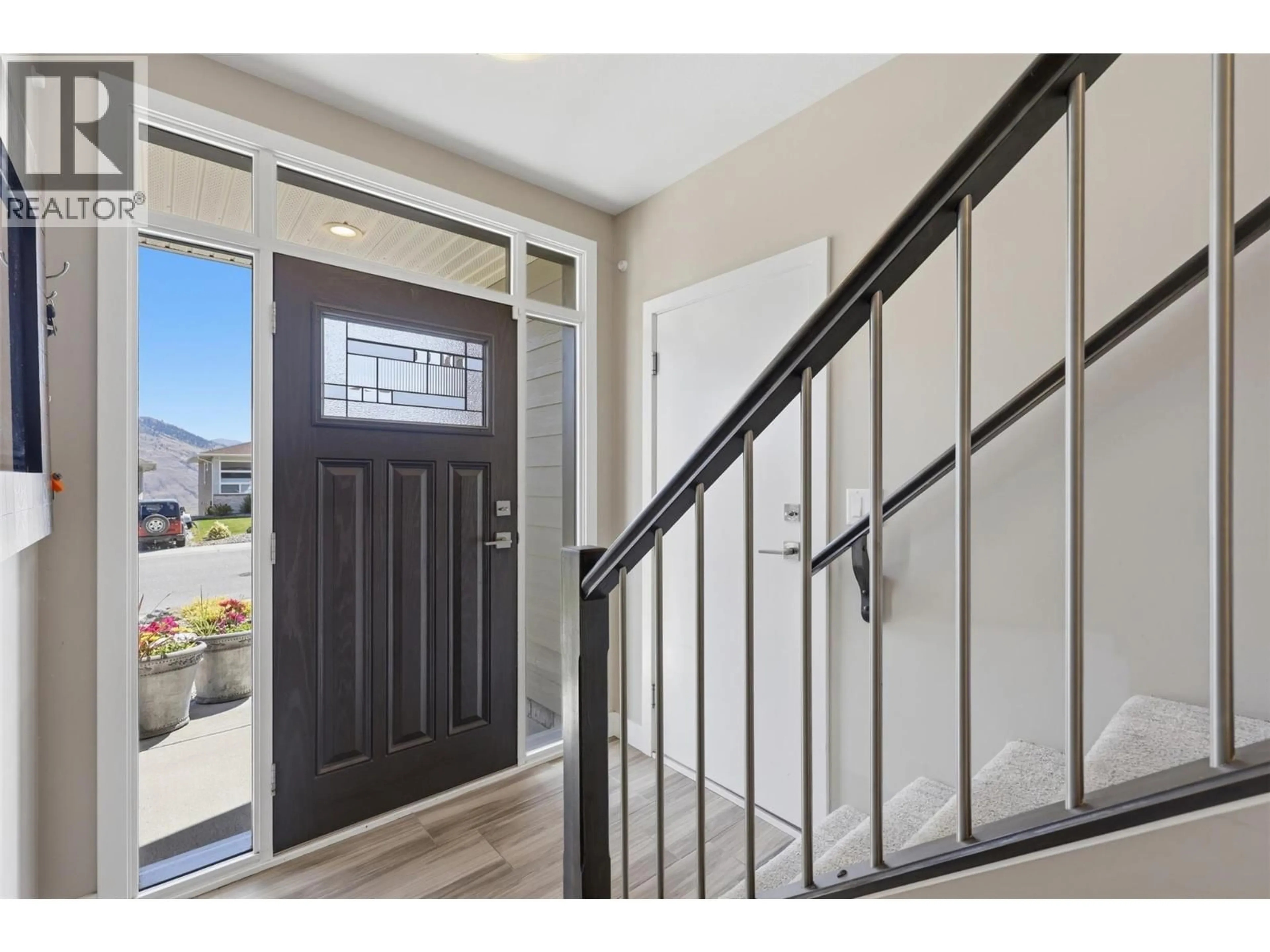 Indoor entryway for 2053 SADDLEBACK DRIVE, Kamloops British Columbia V2B0H2
