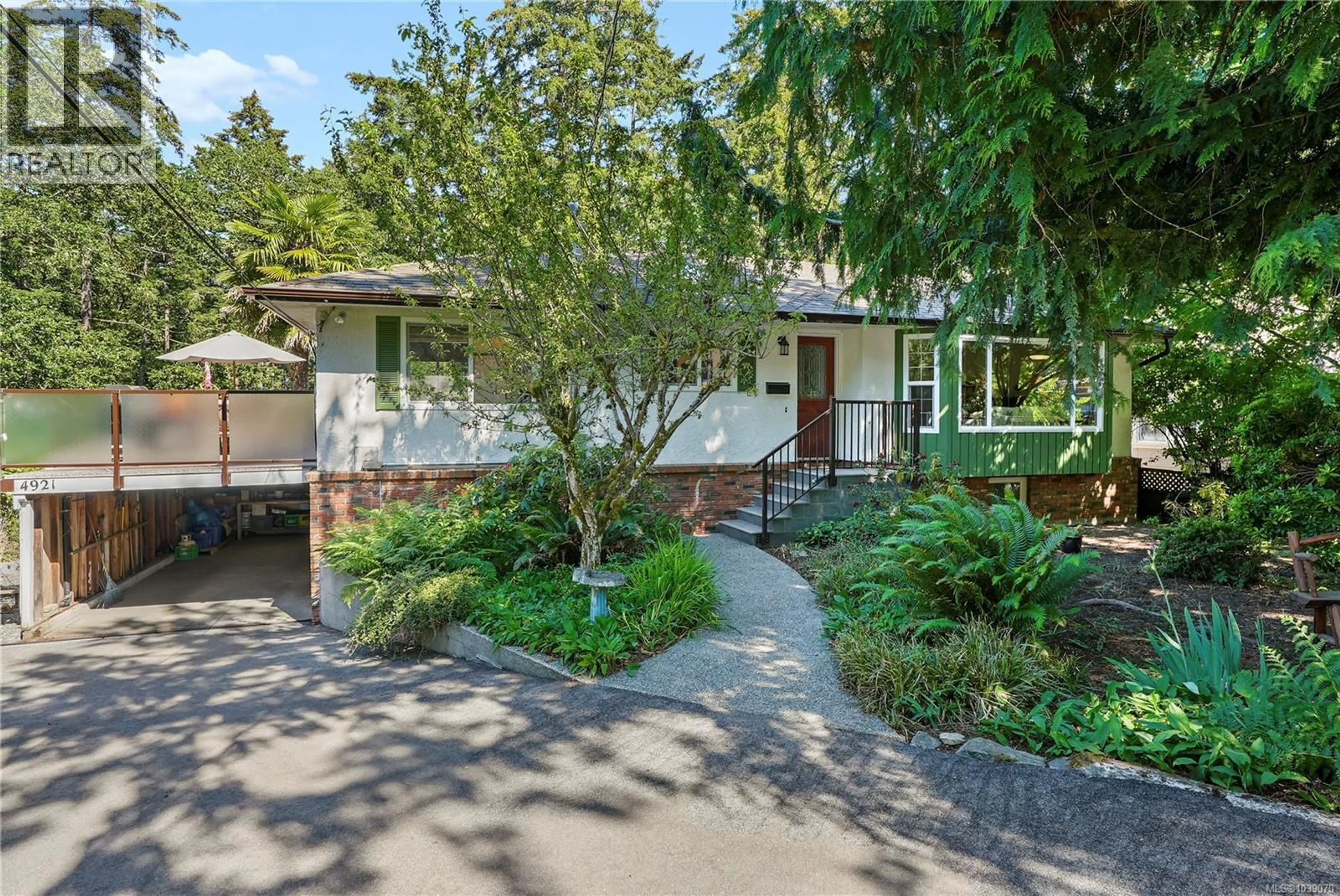 Unknown for 4921 TOWNSEND DRIVE, Saanich British Columbia V8Z5P2