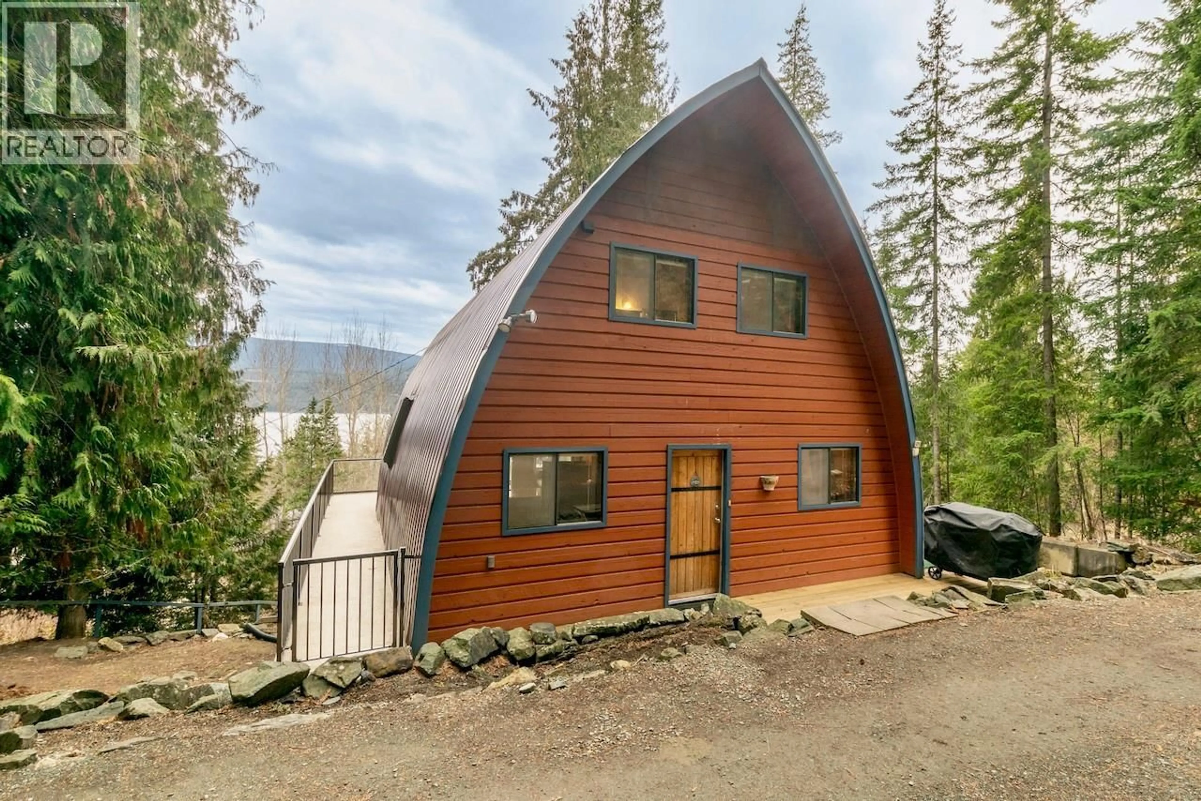 Home with vinyl exterior material, mountain view for 7547 GOLDEN SPUR TRAIL, Anglemont British Columbia V0E1M8