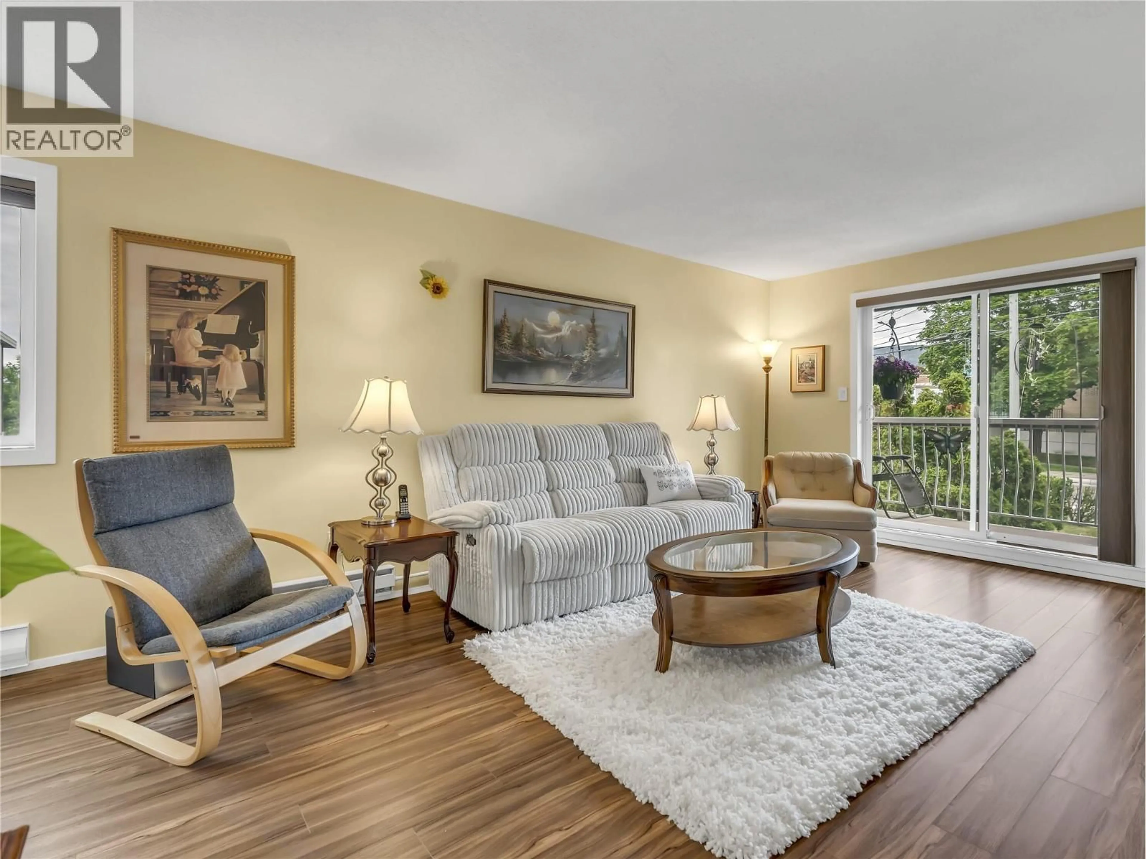 Living room with furniture, unknown for 212 - 803 FAIRVIEW ROAD, Penticton British Columbia V2A5Y7