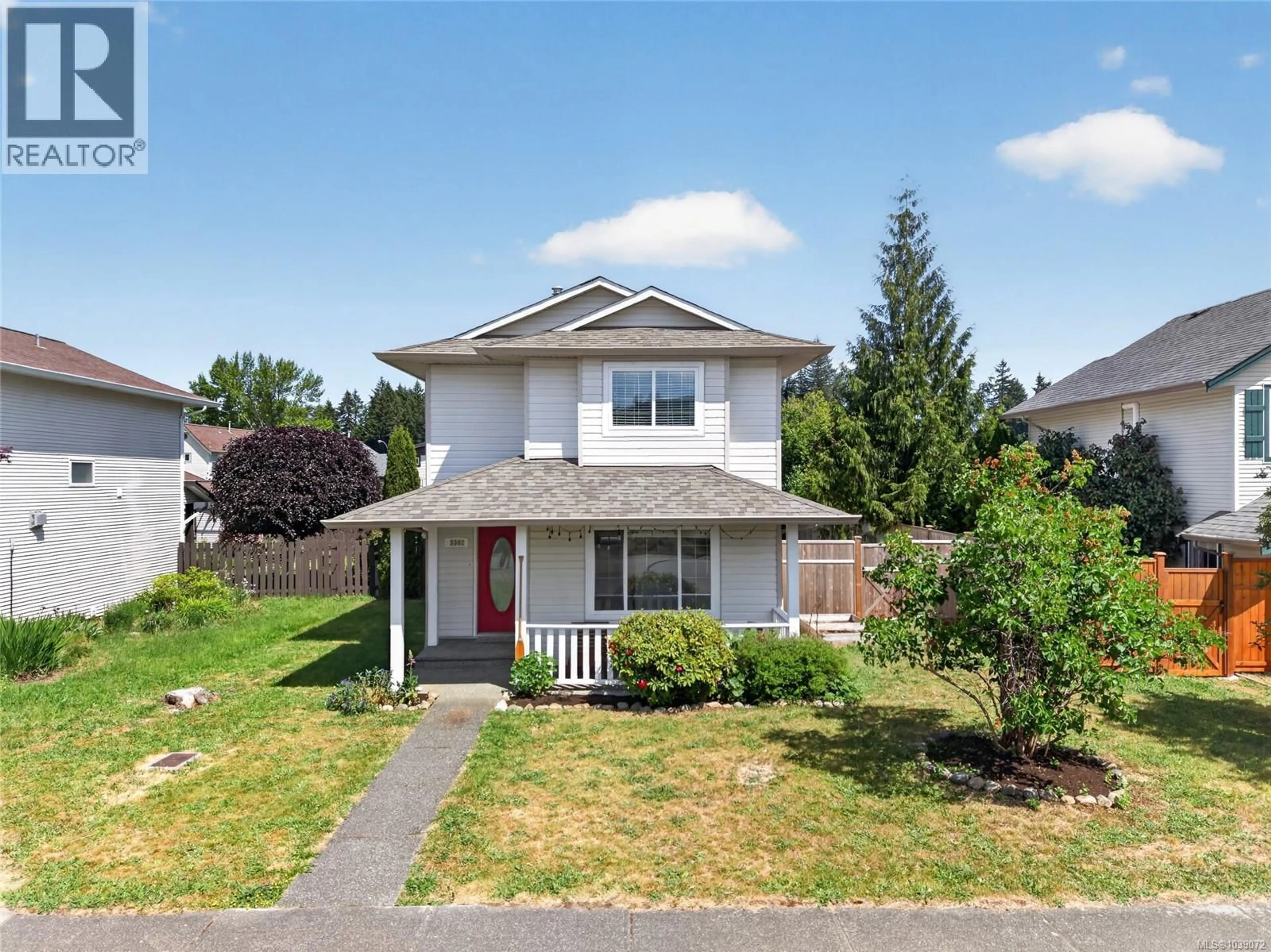 Home with vinyl exterior material, street for 3302 NINTH STREET, Cumberland British Columbia V0R1S0