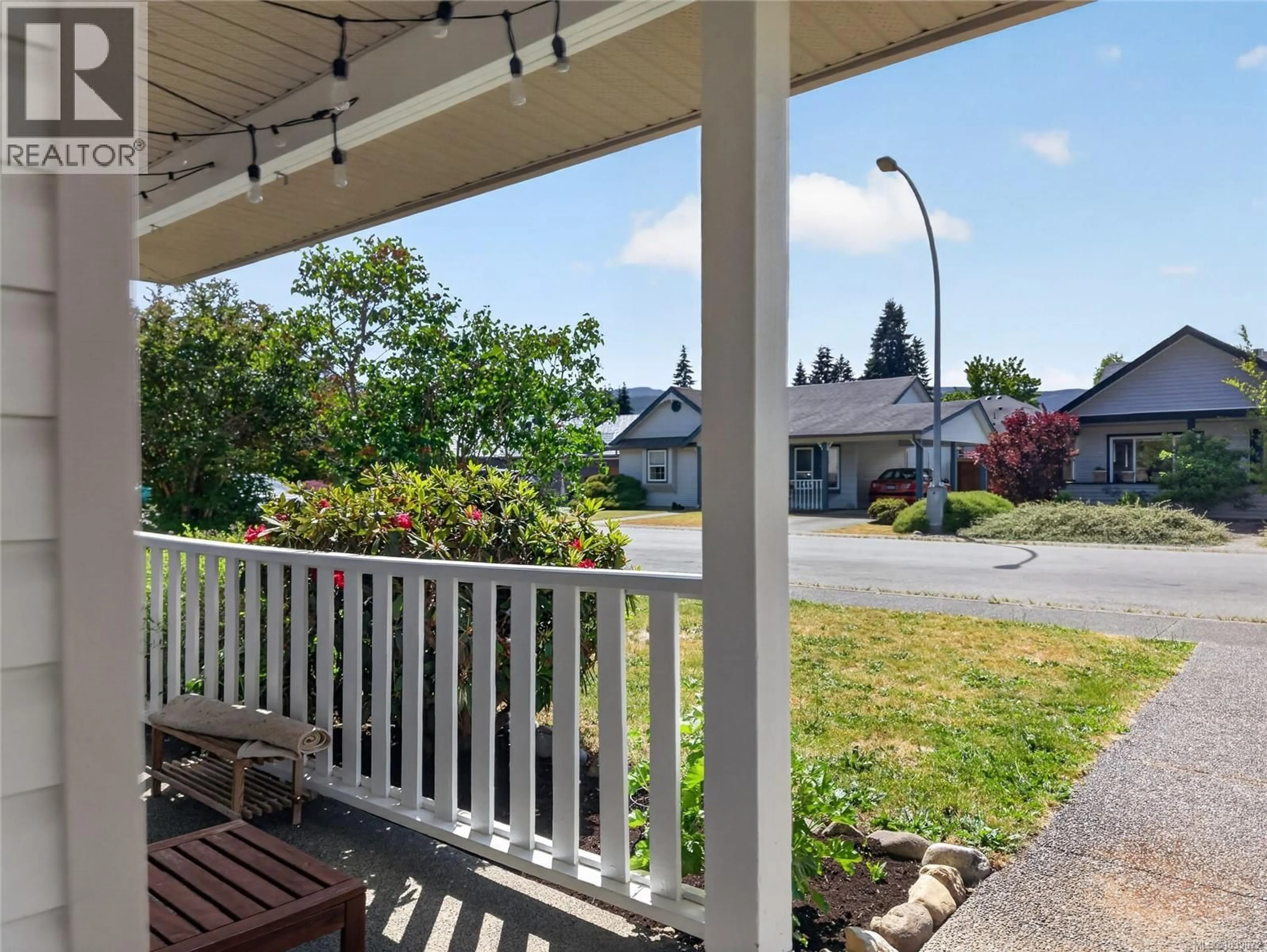 Patio, unknown for 3302 NINTH STREET, Cumberland British Columbia V0R1S0