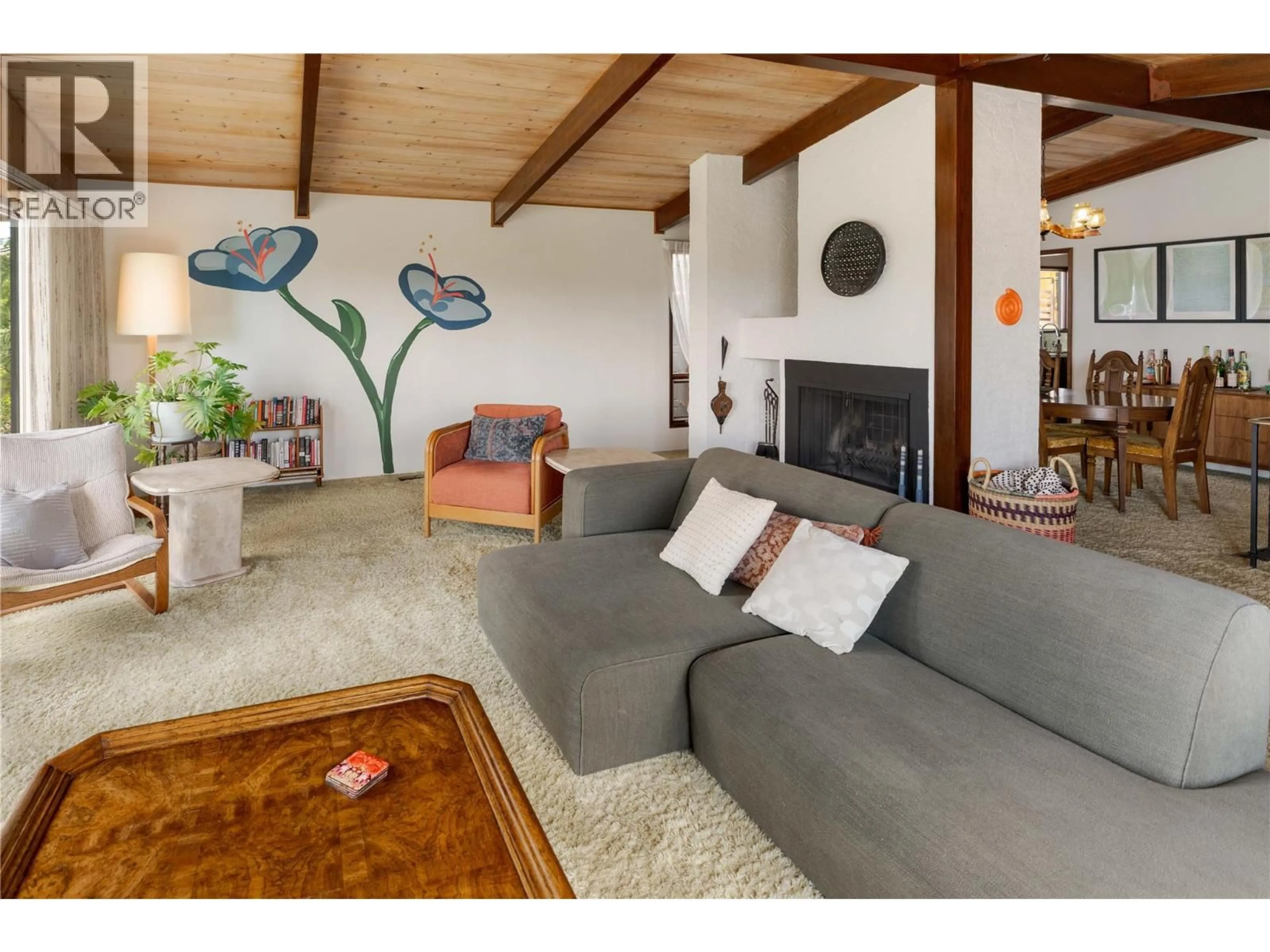 Living room with furniture, unknown for 489 OKAVIEW ROAD, Kelowna British Columbia V1W4M1