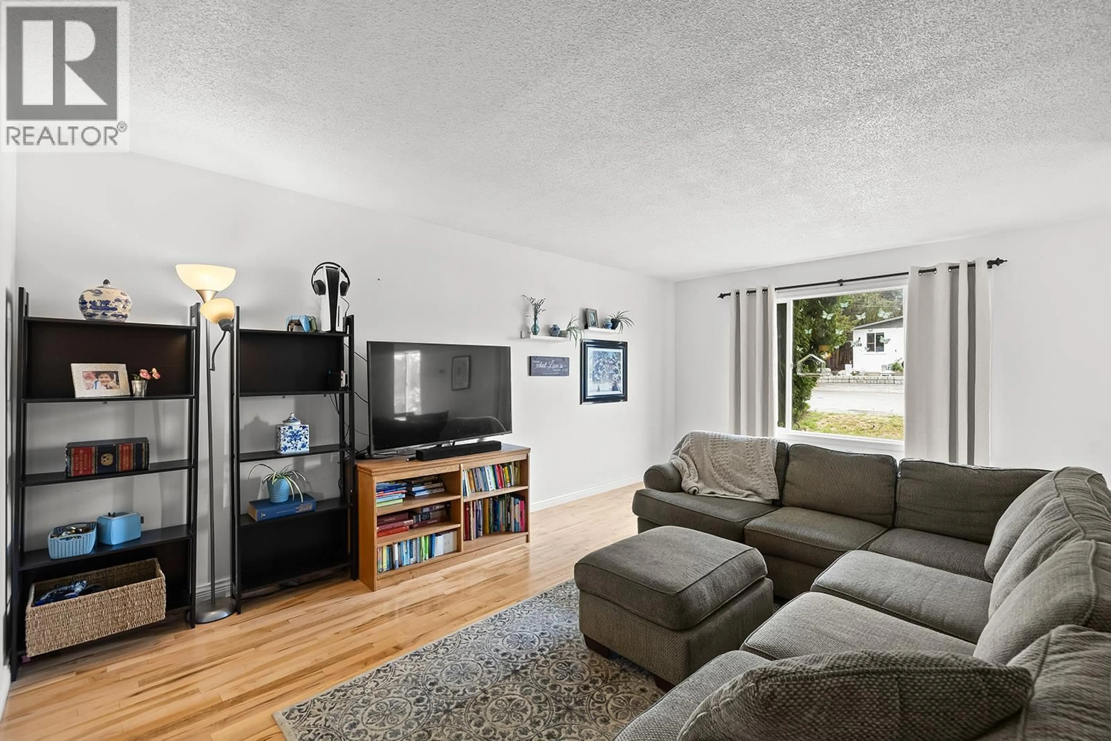 Living room with furniture, unknown for 2447 MARGARET ROAD, West Kelowna British Columbia V4T1N6