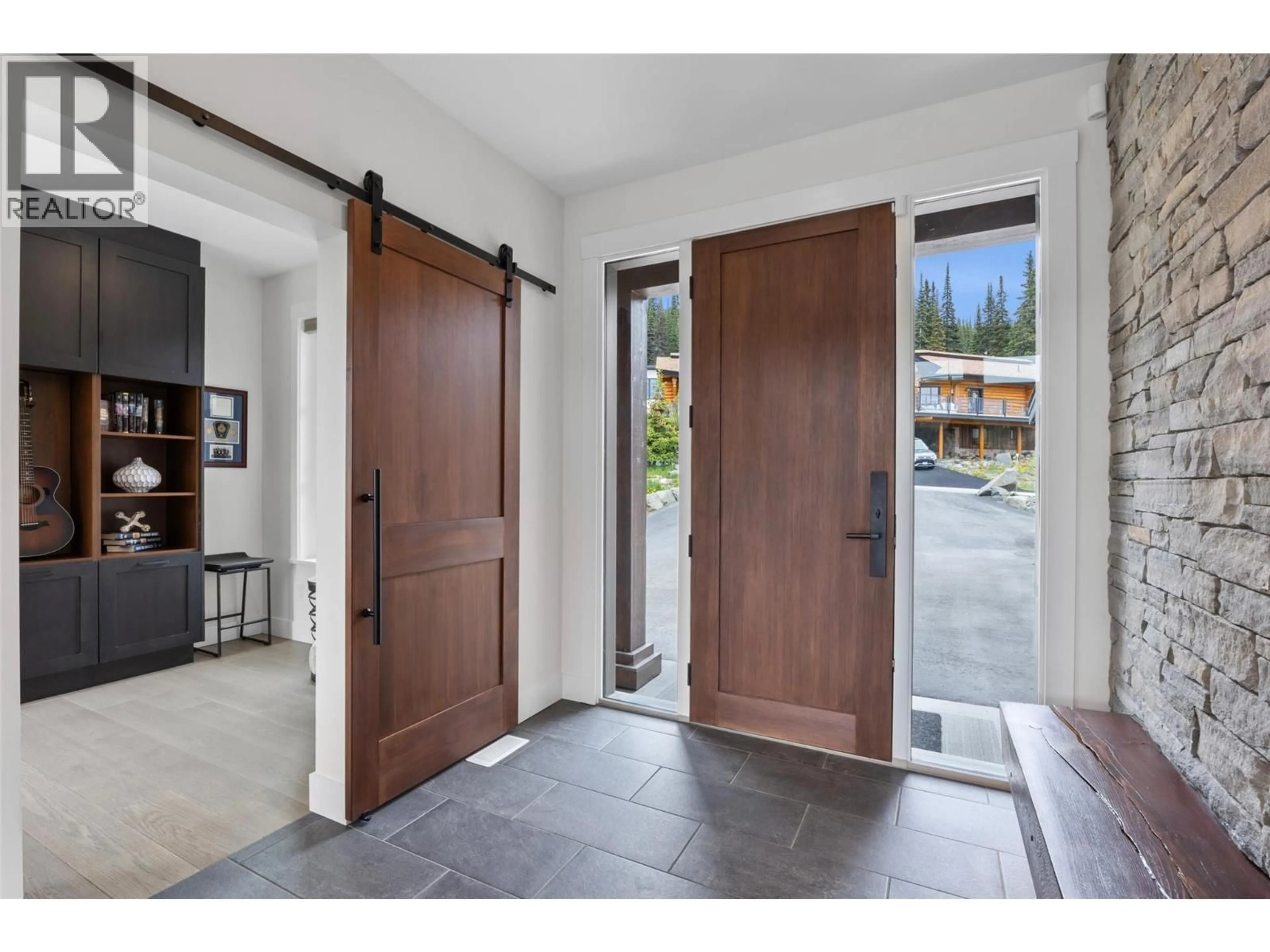 Indoor entryway for 5325 LOOKOUT RIDGE DRIVE, Sun Peaks British Columbia V0E5N0