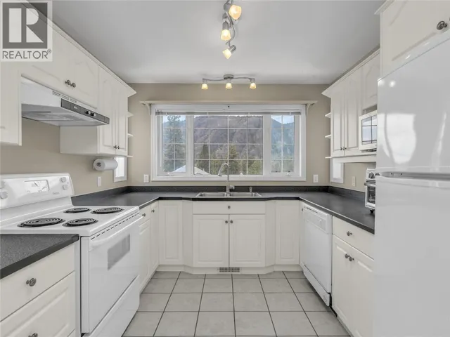 1357 PEACHCLIFF PLACE, Okanagan Falls 4