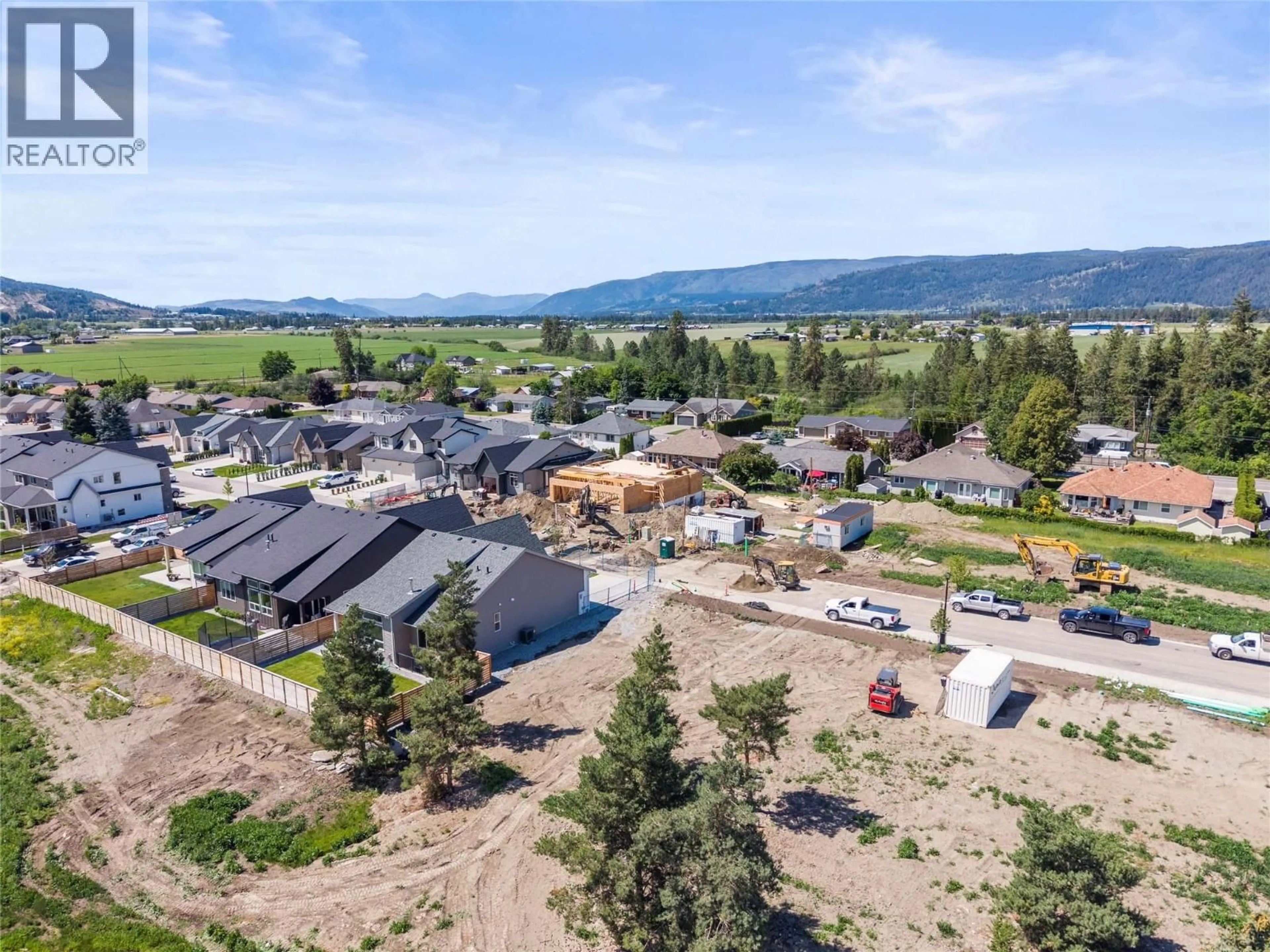 A pic from outside/outdoor area/front of a property/back of a property/a pic from drone, mountain view for BRADLEY DRIVE, Armstrong British Columbia V4Y0Y4