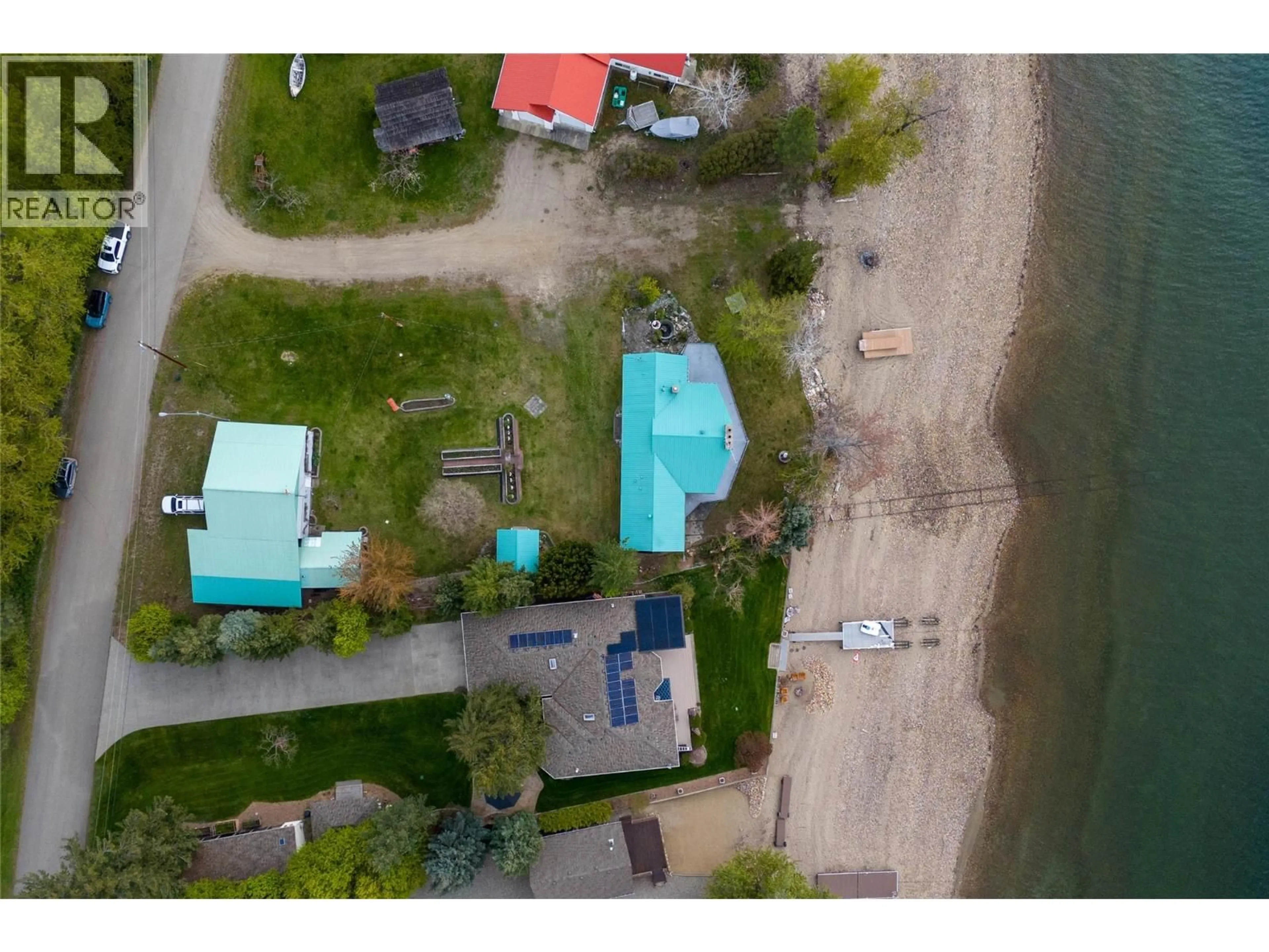 A pic from outside/outdoor area/front of a property/back of a property/a pic from drone, unknown for 3726 ZINCK ROAD, Scotch Creek British Columbia V0E1M5