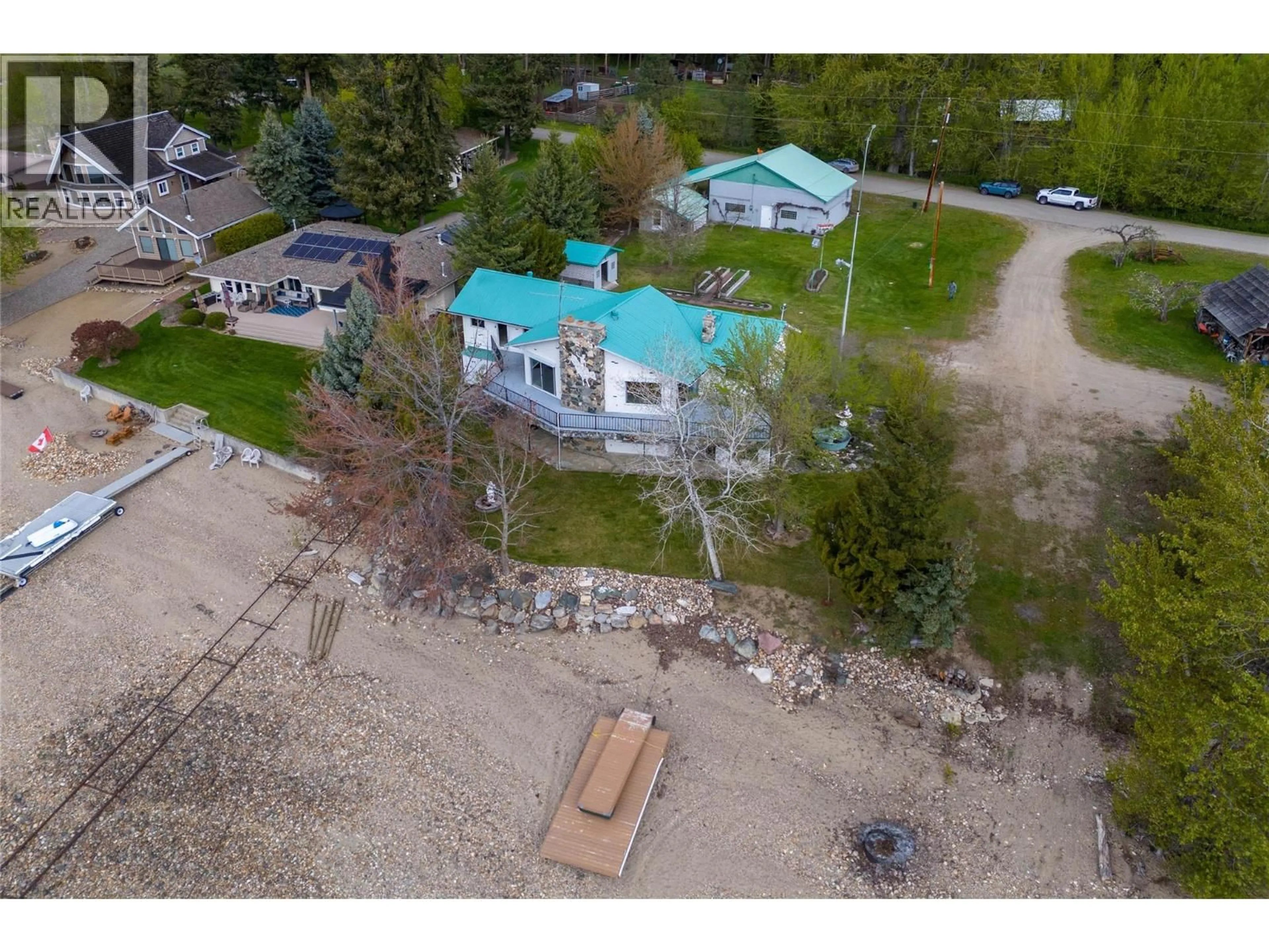 A pic from outside/outdoor area/front of a property/back of a property/a pic from drone, unknown for 3726 ZINCK ROAD, Scotch Creek British Columbia V0E1M5