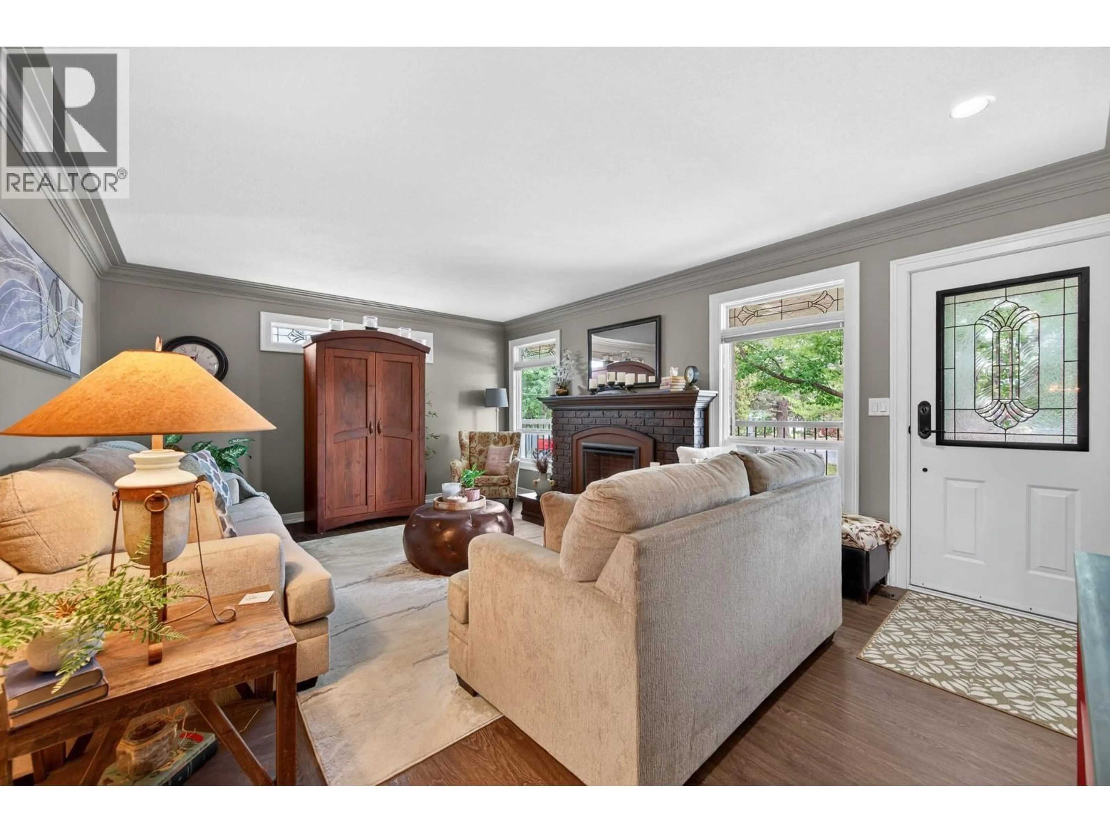 Living room with furniture, unknown for 1026 CRESTLINE STREET, Kamloops British Columbia V2B5Y1