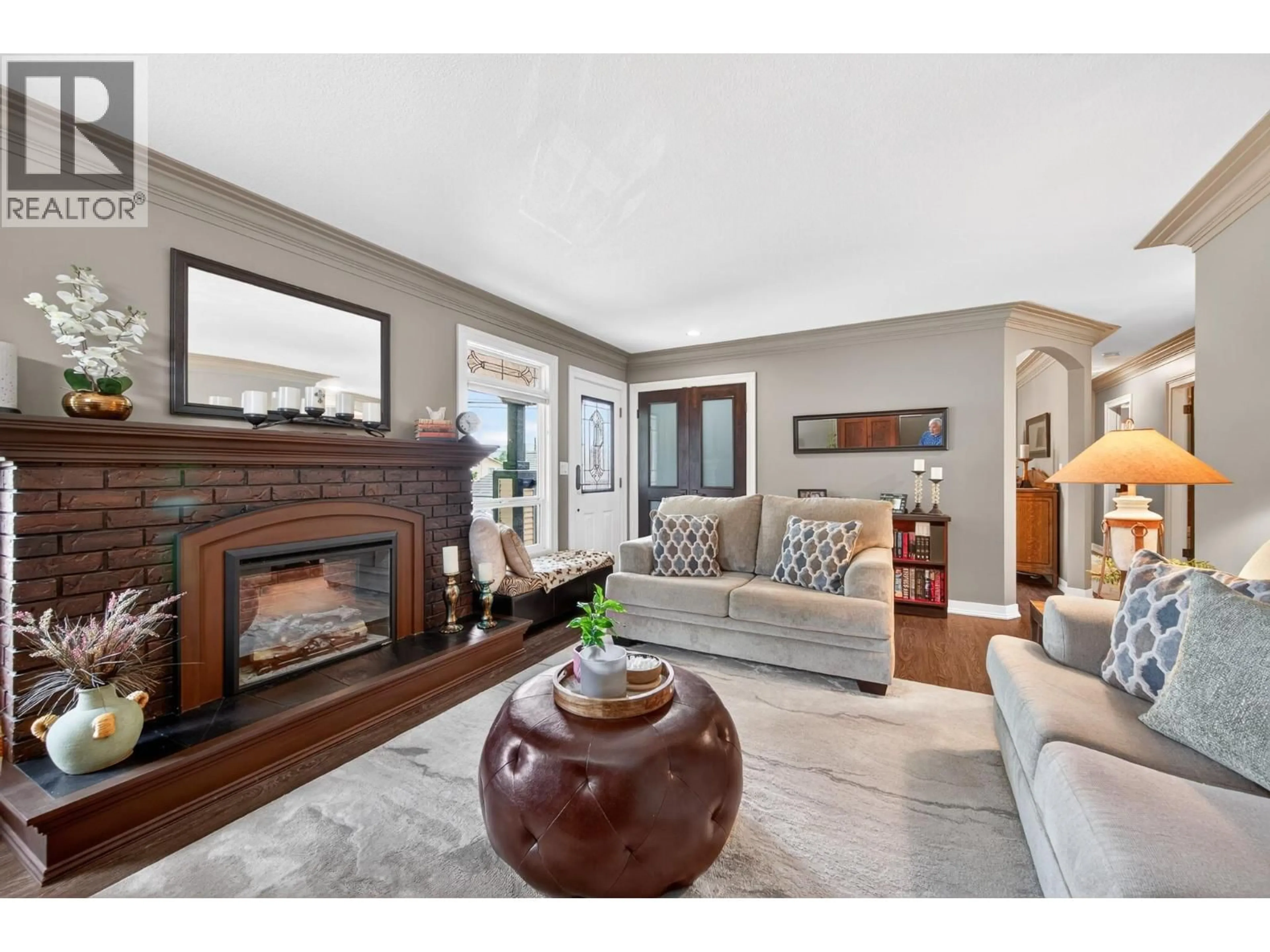Living room with furniture, unknown for 1026 CRESTLINE STREET, Kamloops British Columbia V2B5Y1