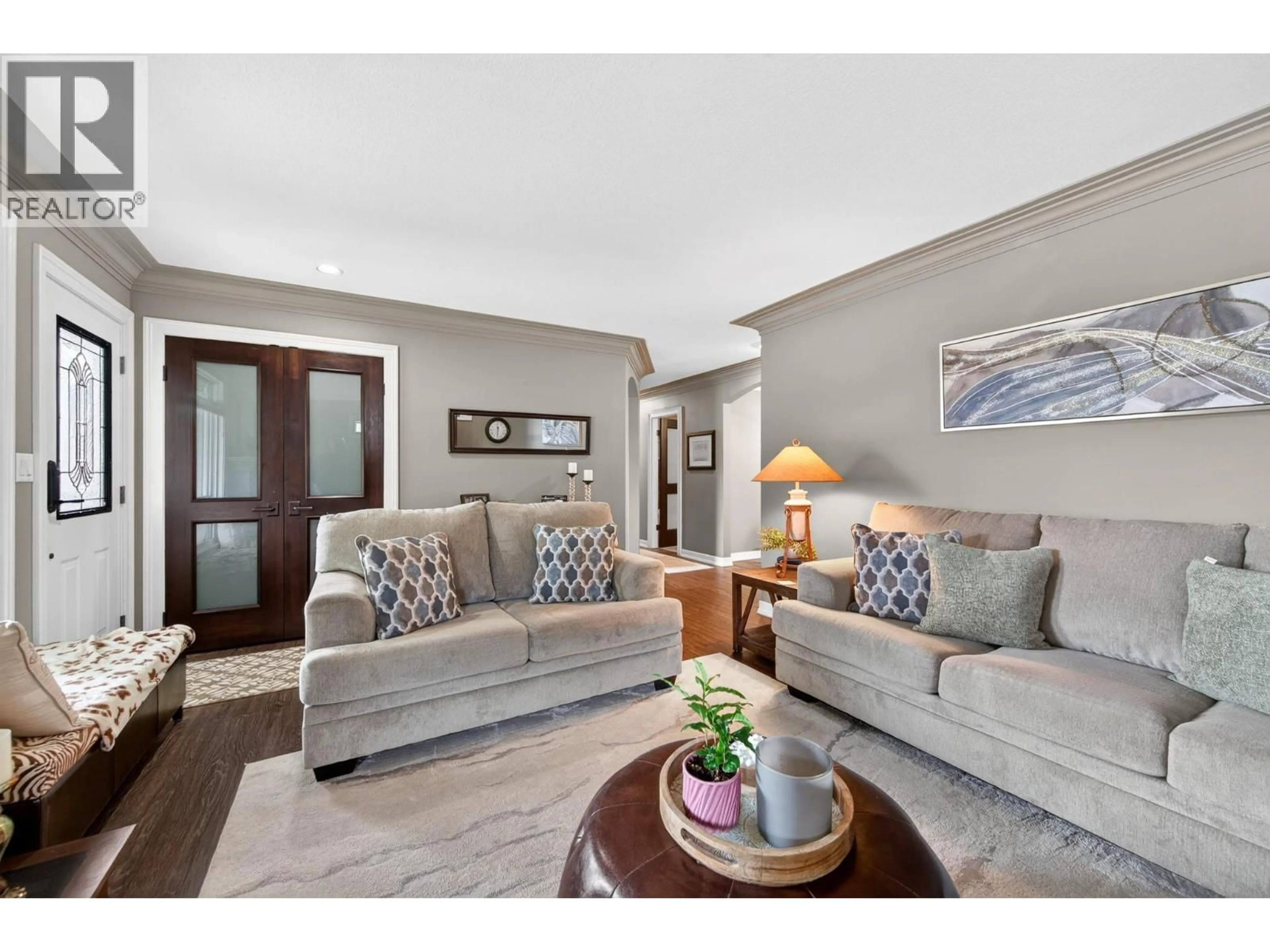 Living room with furniture, unknown for 1026 CRESTLINE STREET, Kamloops British Columbia V2B5Y1