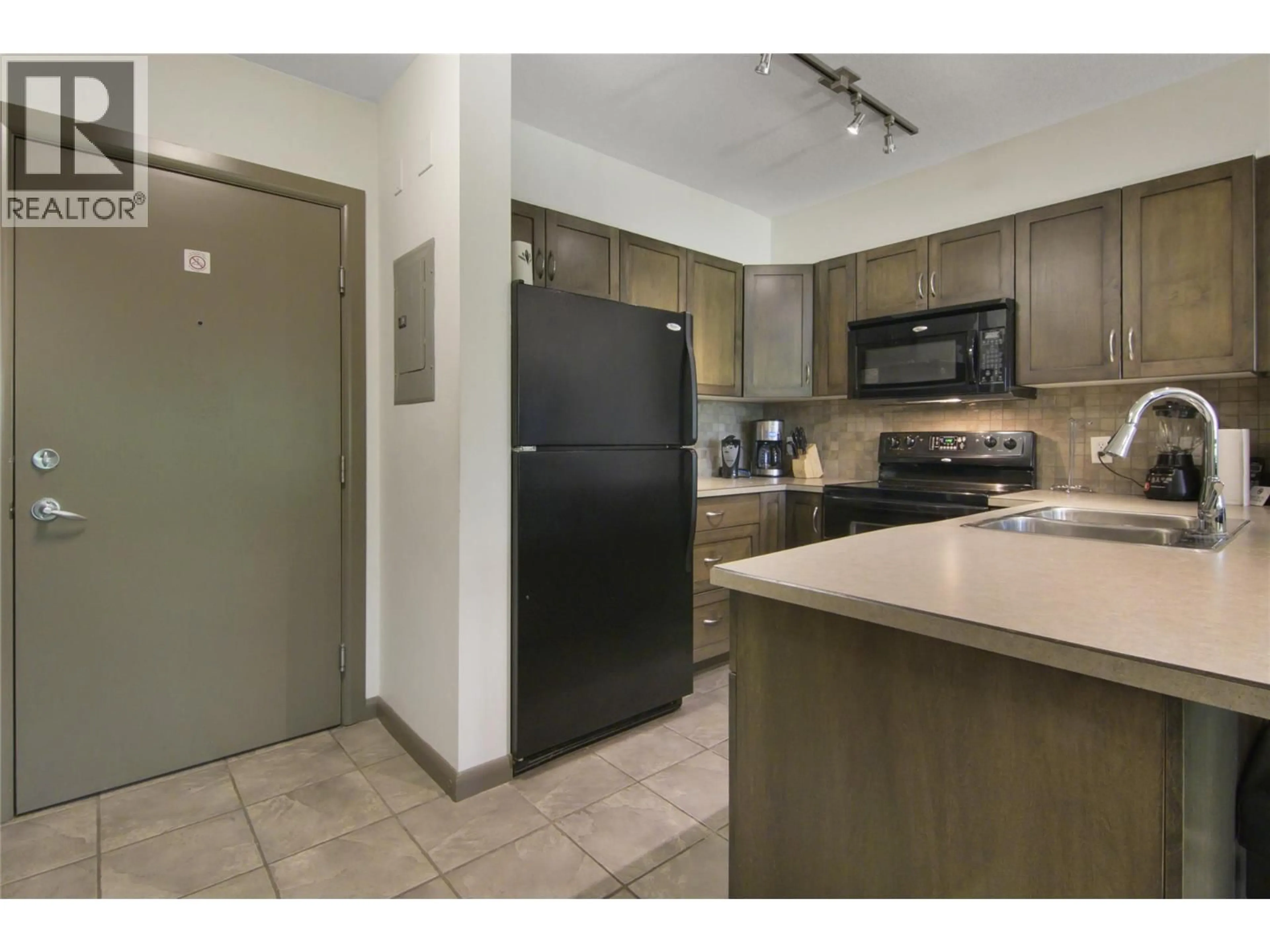 Standard kitchen, unknown for 238 - 654 COOK ROAD, Kelowna British Columbia V1W3G7